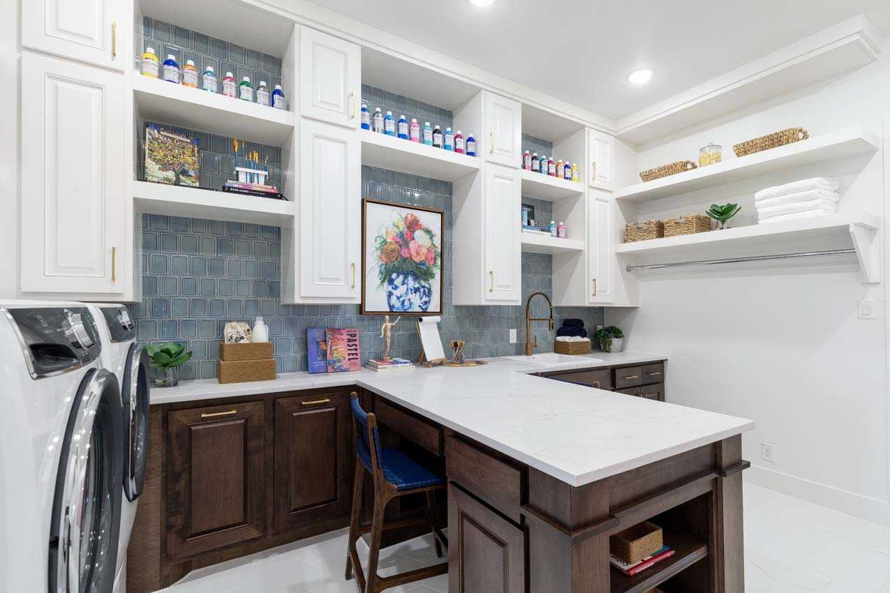 Laundry Room/Craft Room