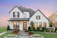 Cambridge Crossing: 50ft. lots por Highland Homes en Dallas Texas