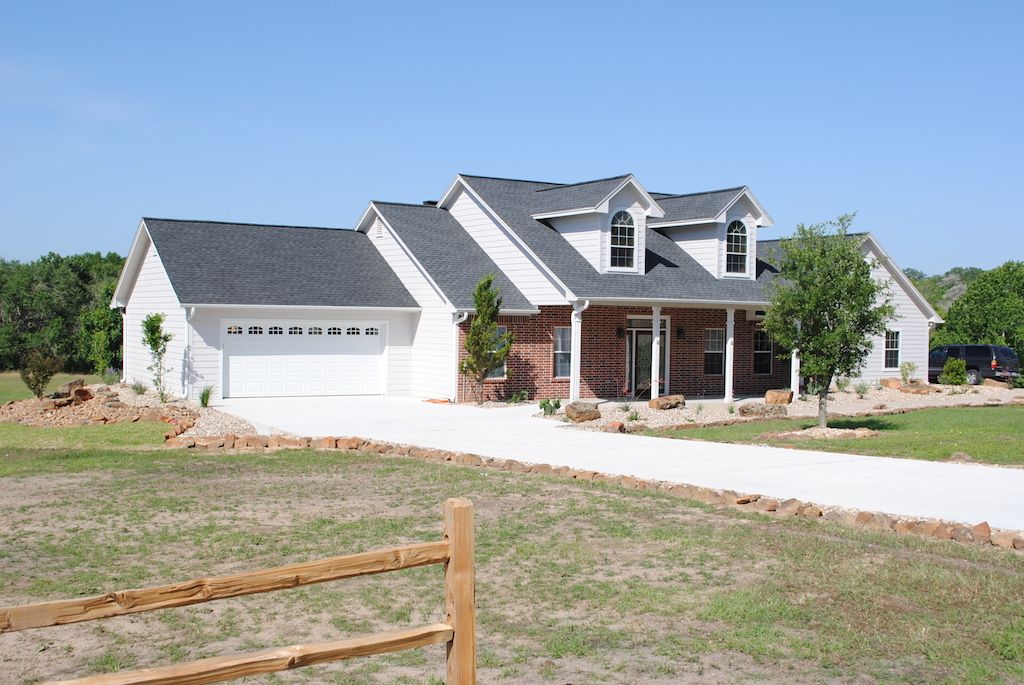 Highsmith Builders por Highsmith Builders en Victoria Texas