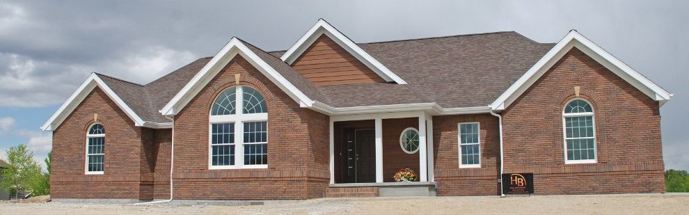 casa en Hill Builders, Inc por Hill Builders, Inc