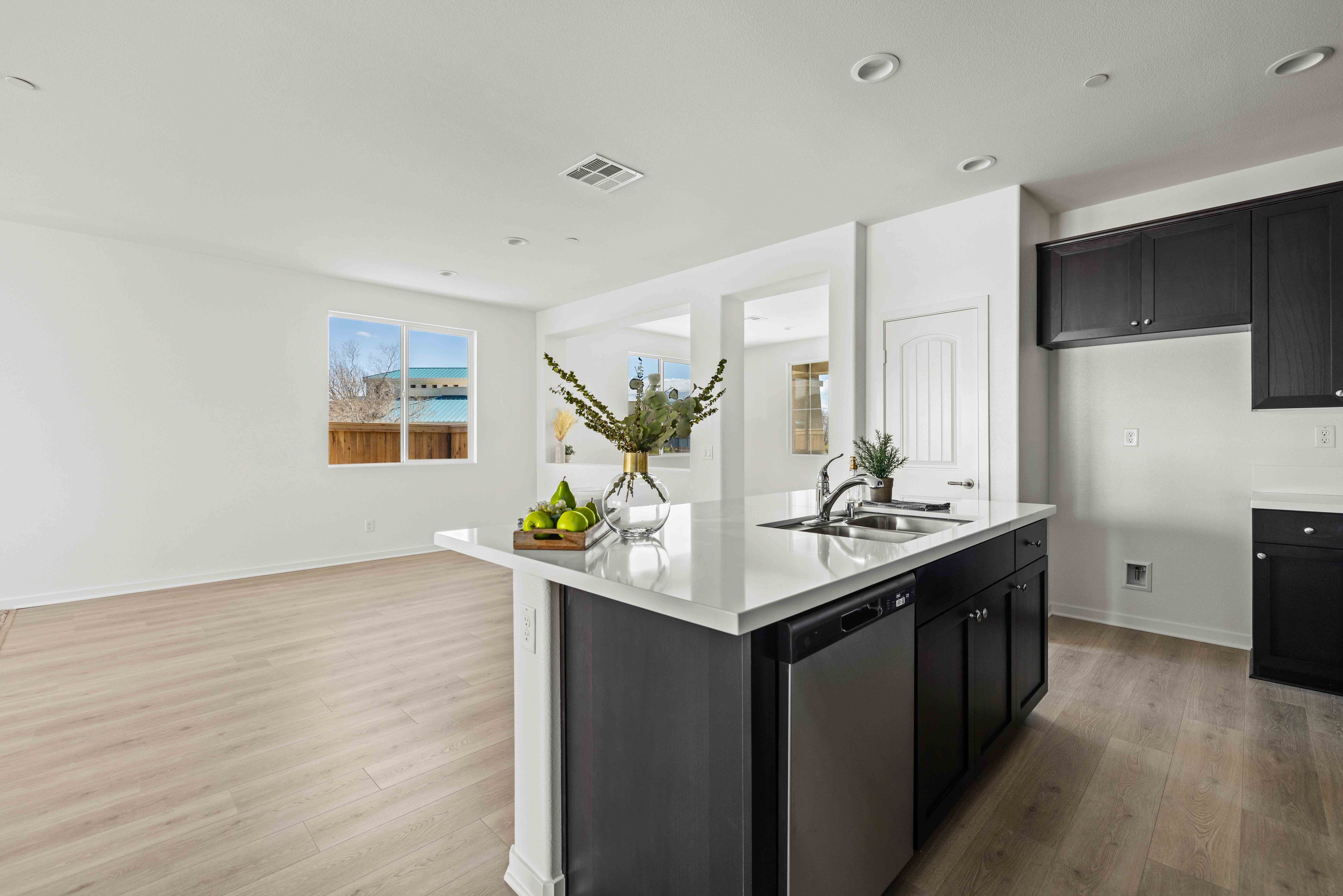 Kitchen/ Dining Area
