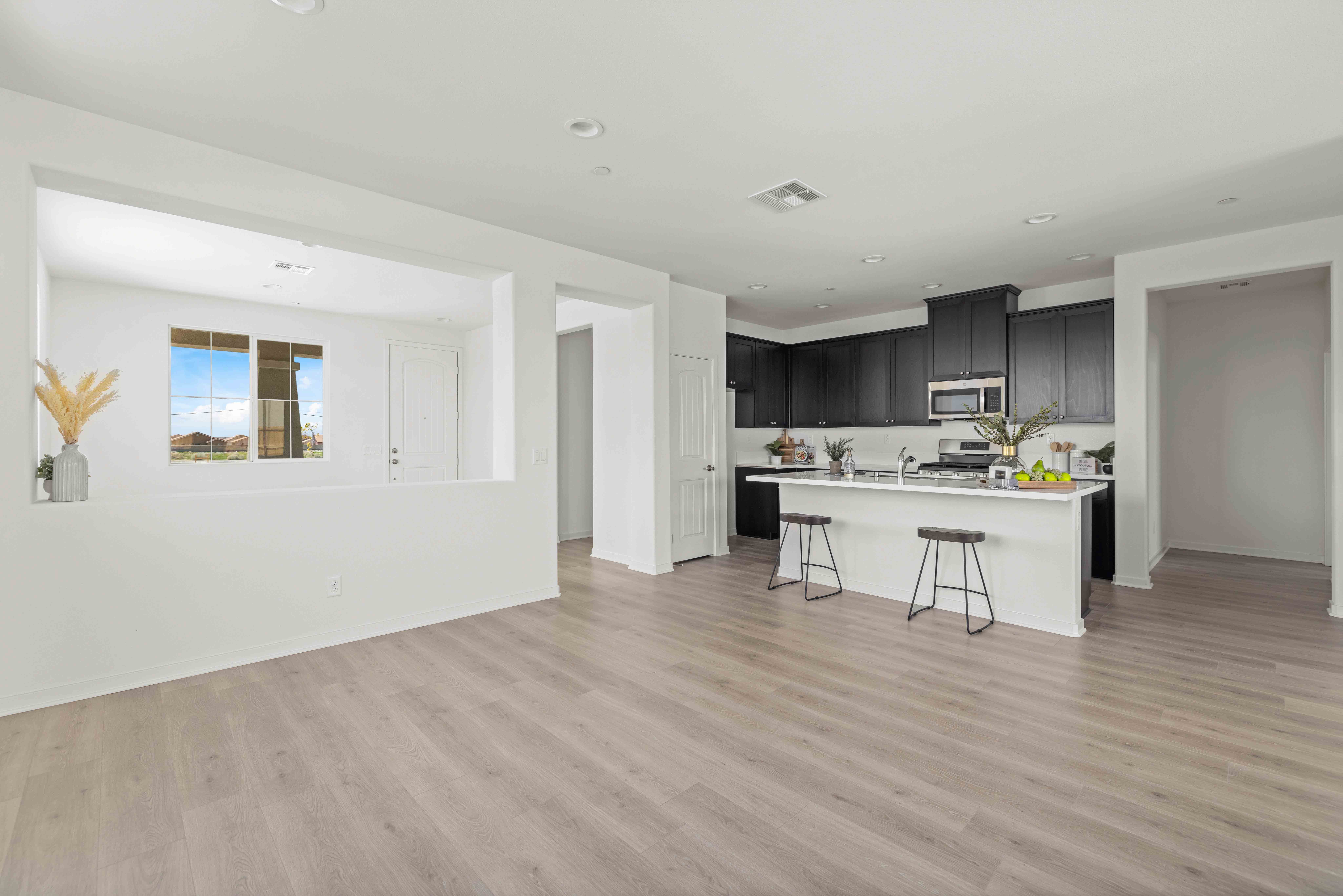 Kitchen/ Dining Area