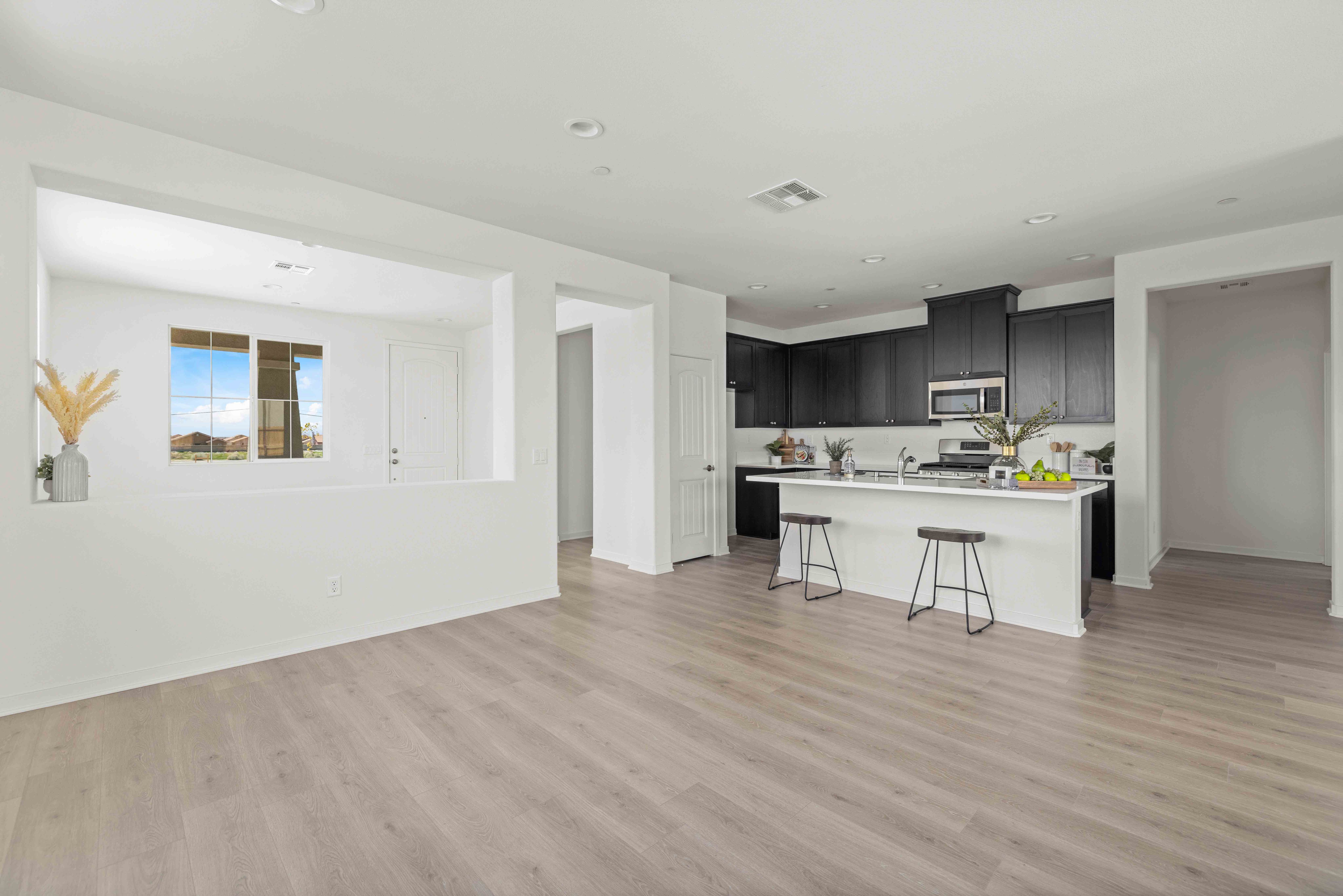 Kitchen/ Dining Area