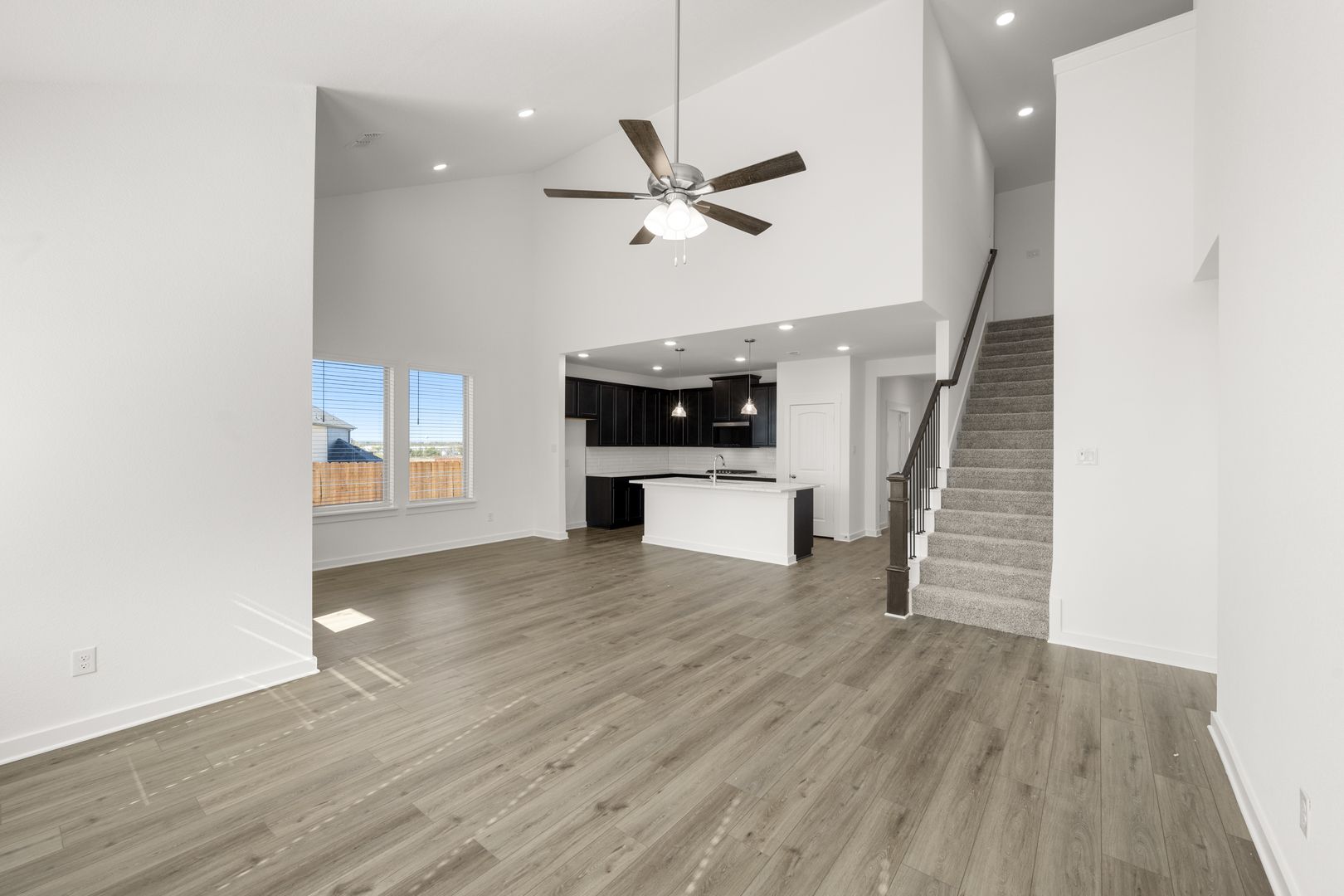 19_6937 Freight Train- Living Room-2