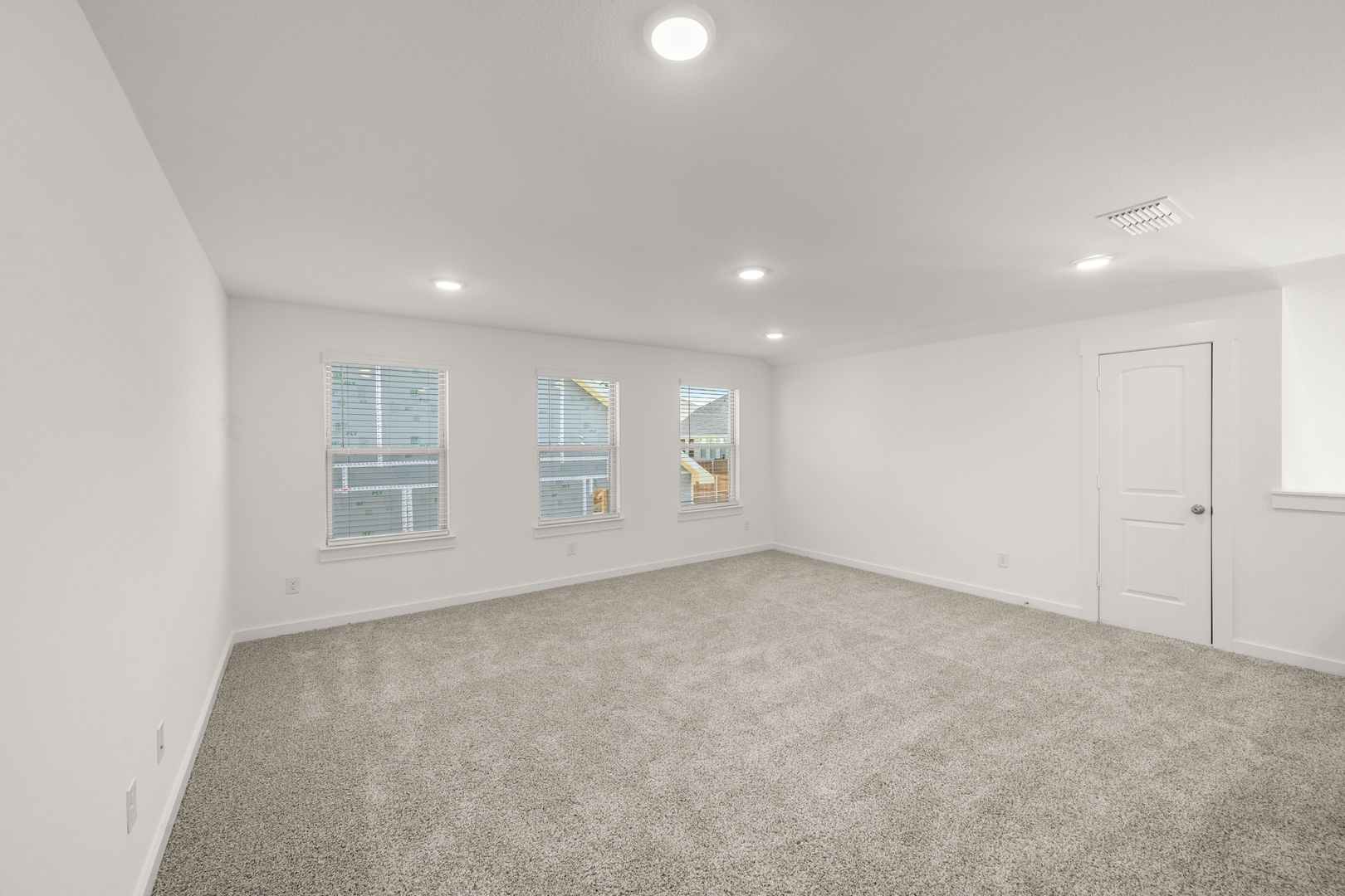 26_6937 Freight Train- Gameroom-1