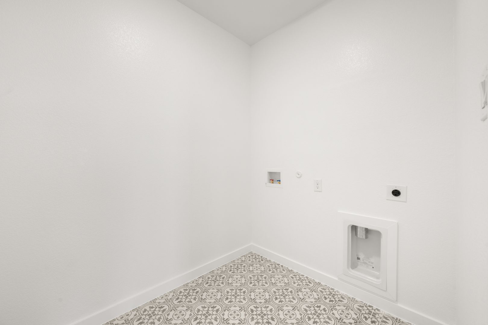 12_6937 Freight Train- Utility-1