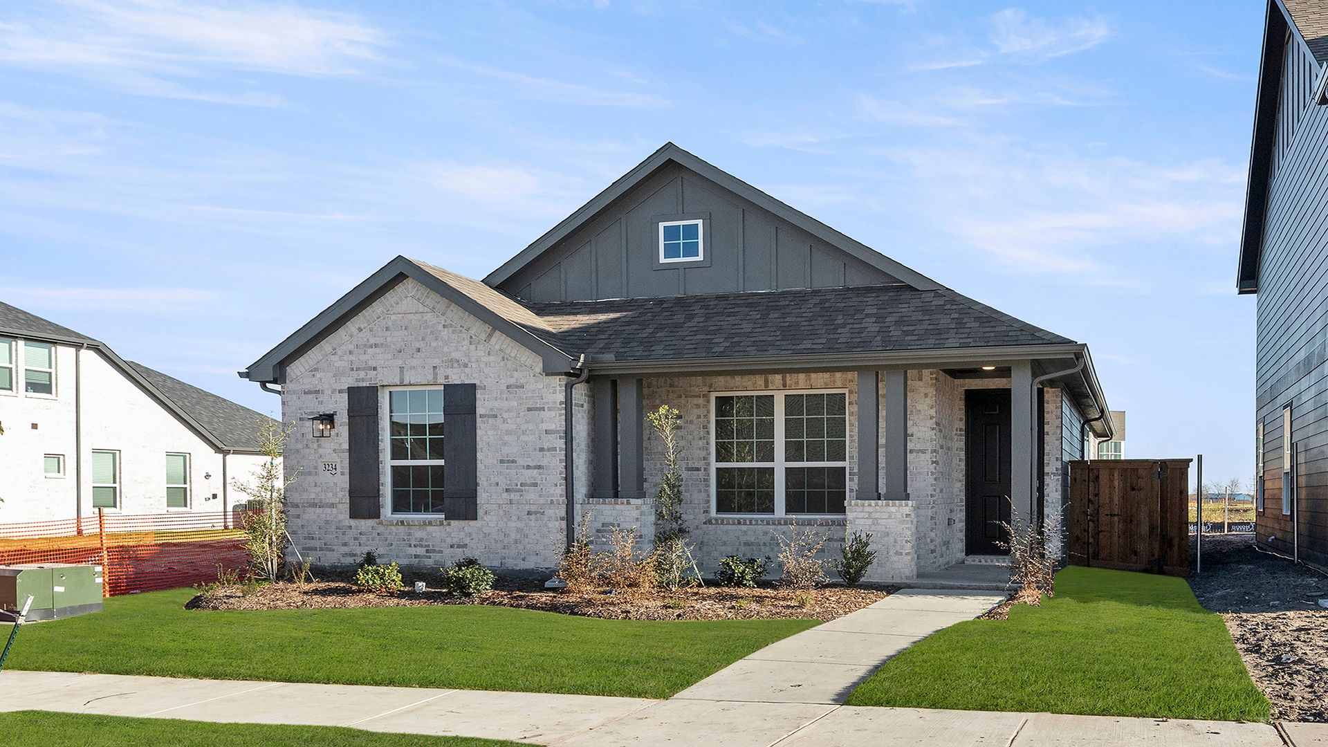 1_02. 3234 Summerland - Front (2)