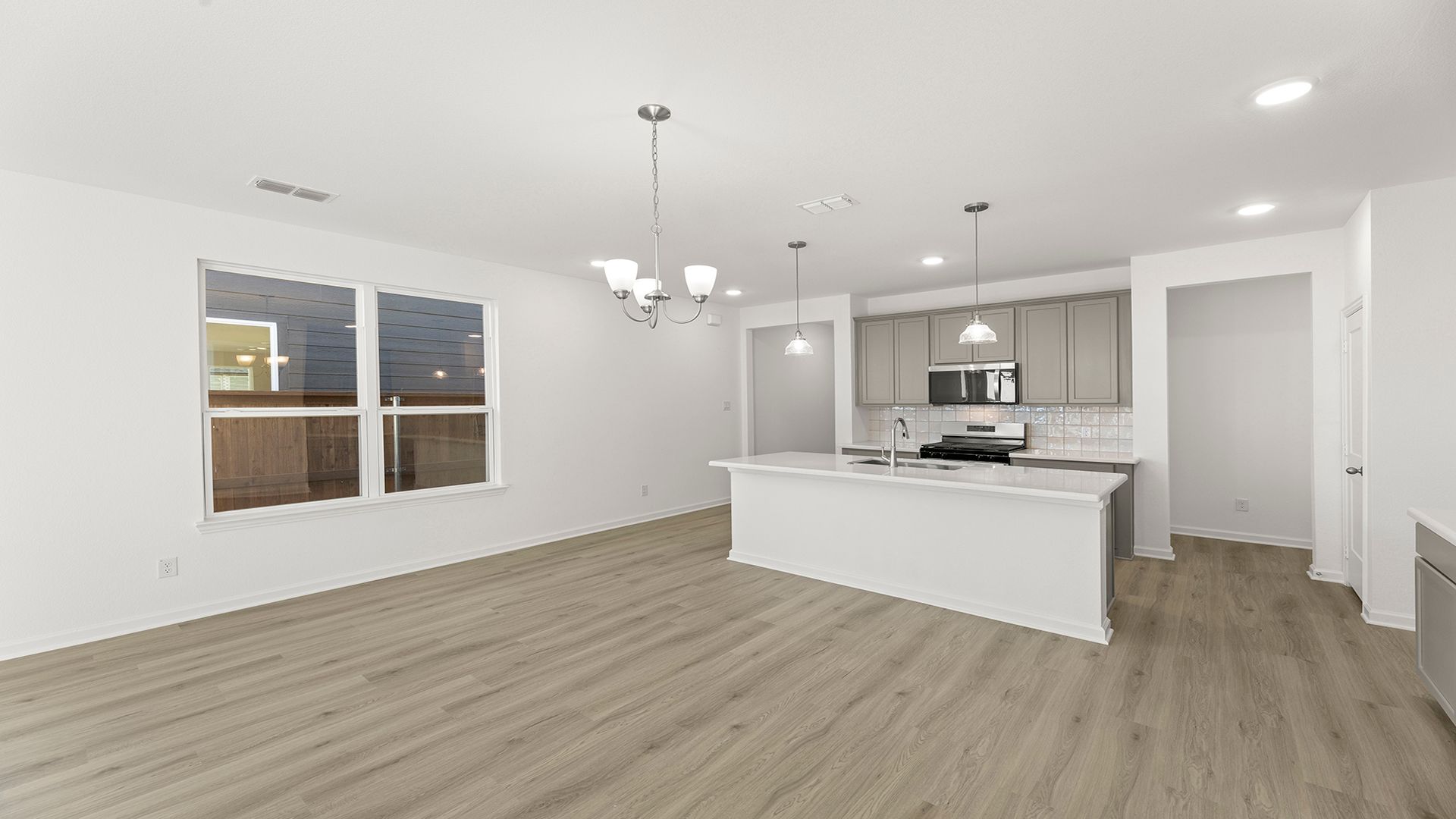 10_11. 3234 Summerland - Dining (2)