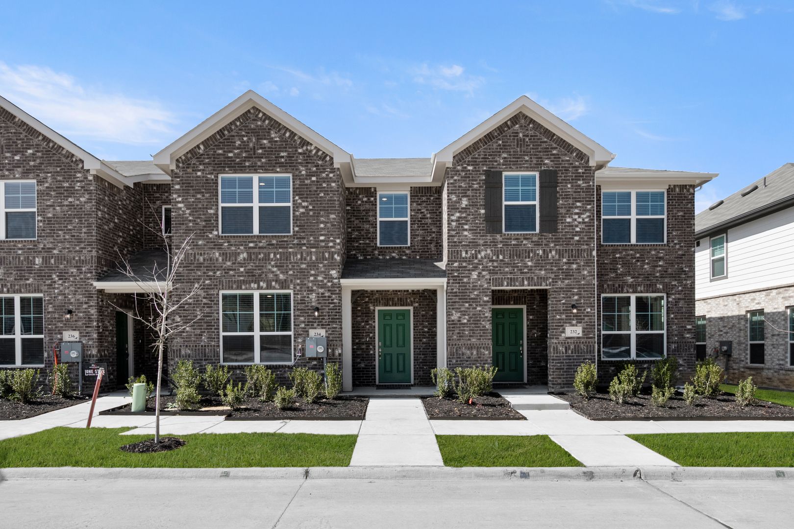 Travis 5B4 - Mockingbird Estates Townhomes: Fort Worth, Texas - HistoryMaker Homes   