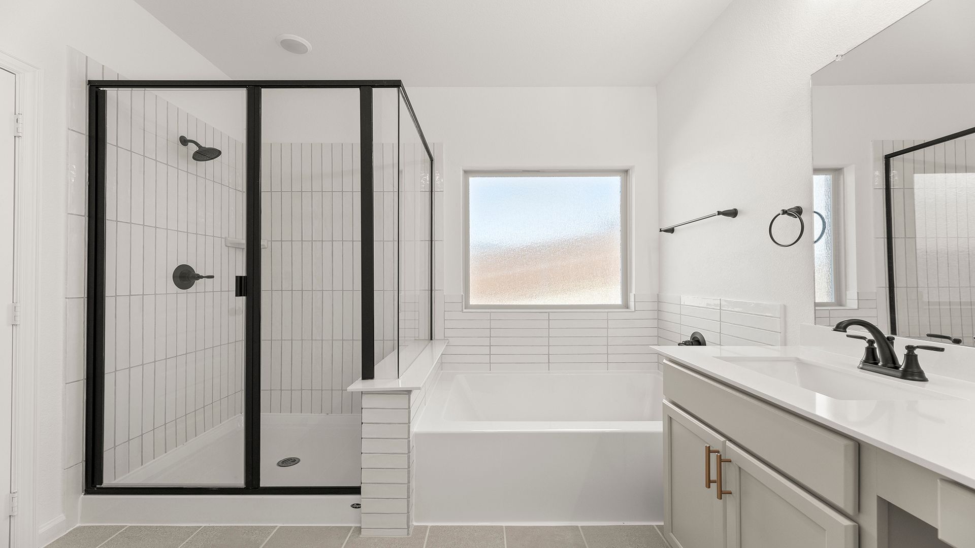 15_16. 2144 Sunnymede - Bath (2)