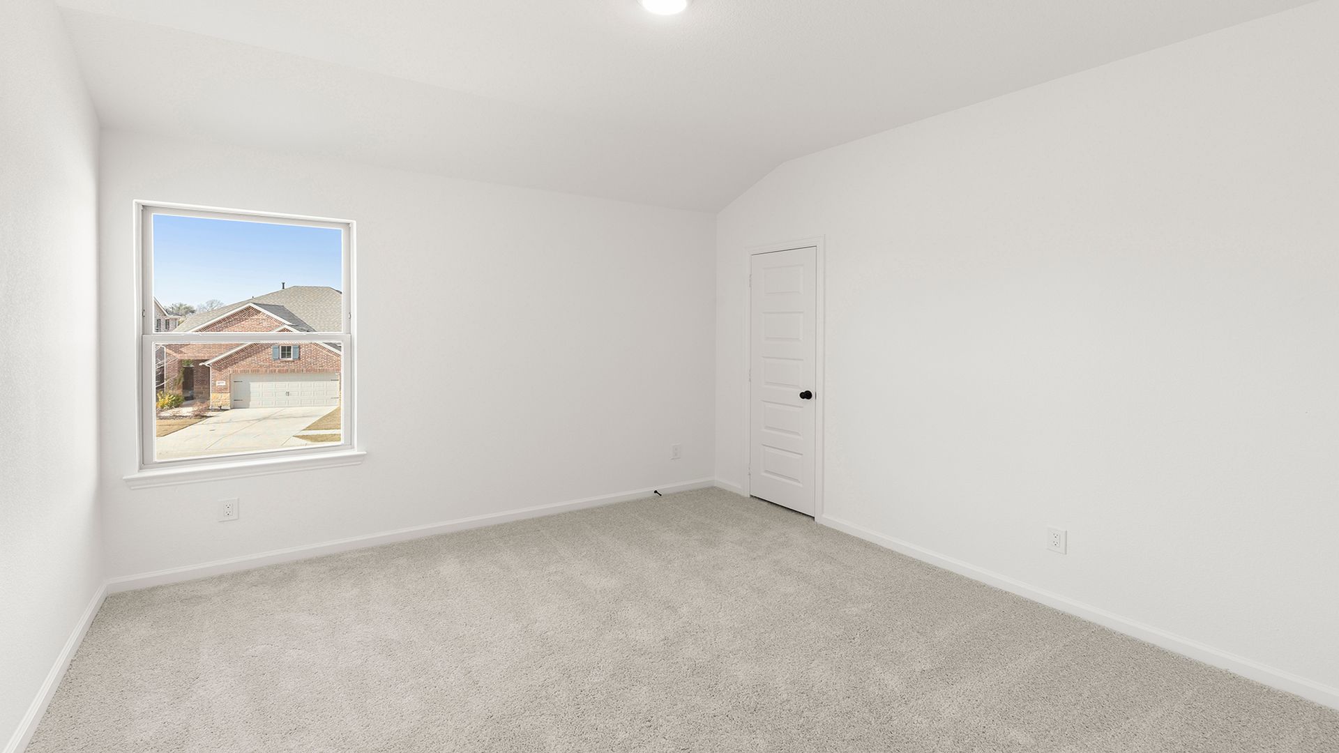 21_22. 2144 Sunnymede - Bed 2