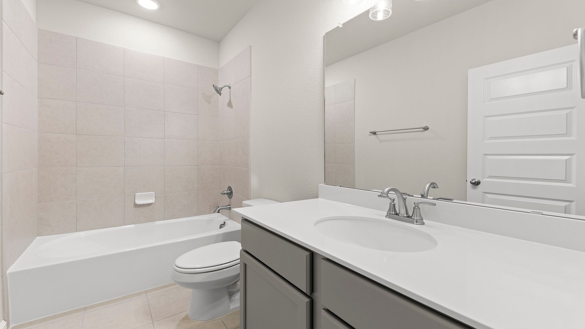 11_12. 1734 Coachman - 2ND Bath
