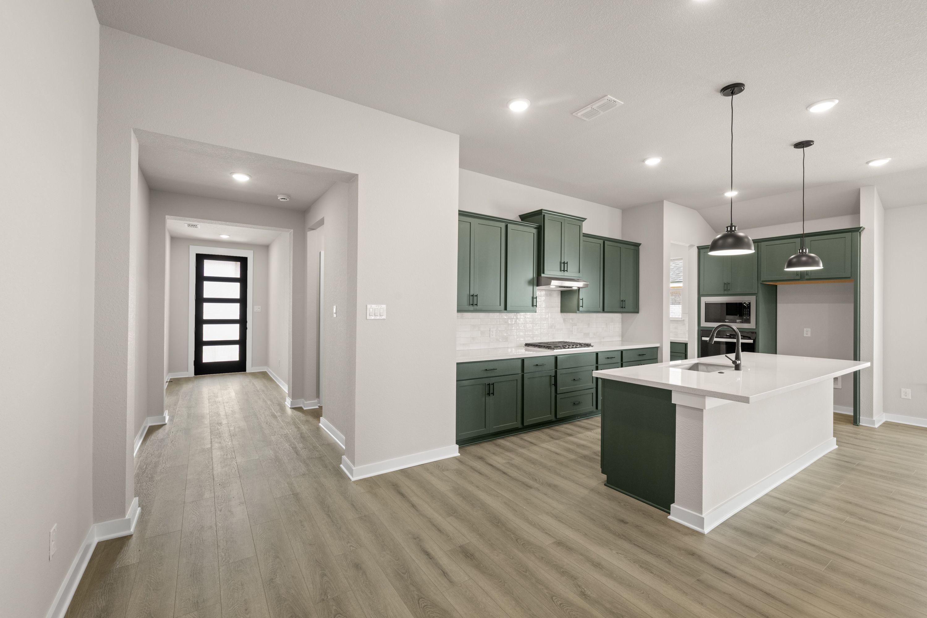20_6900 Deadwood- Kitchen-6