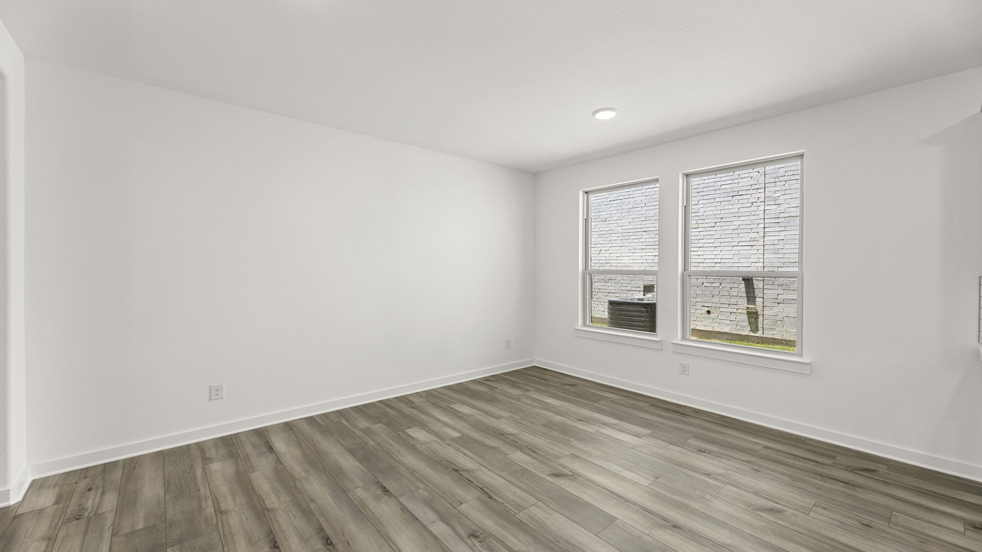7 1425 Clare Court - Dining