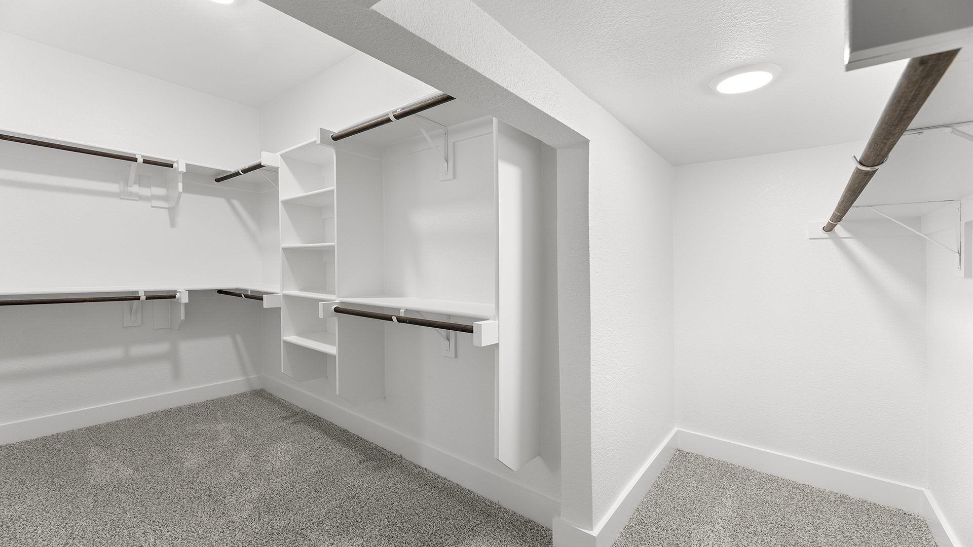 11_12. 1421 Tipperary - Closet