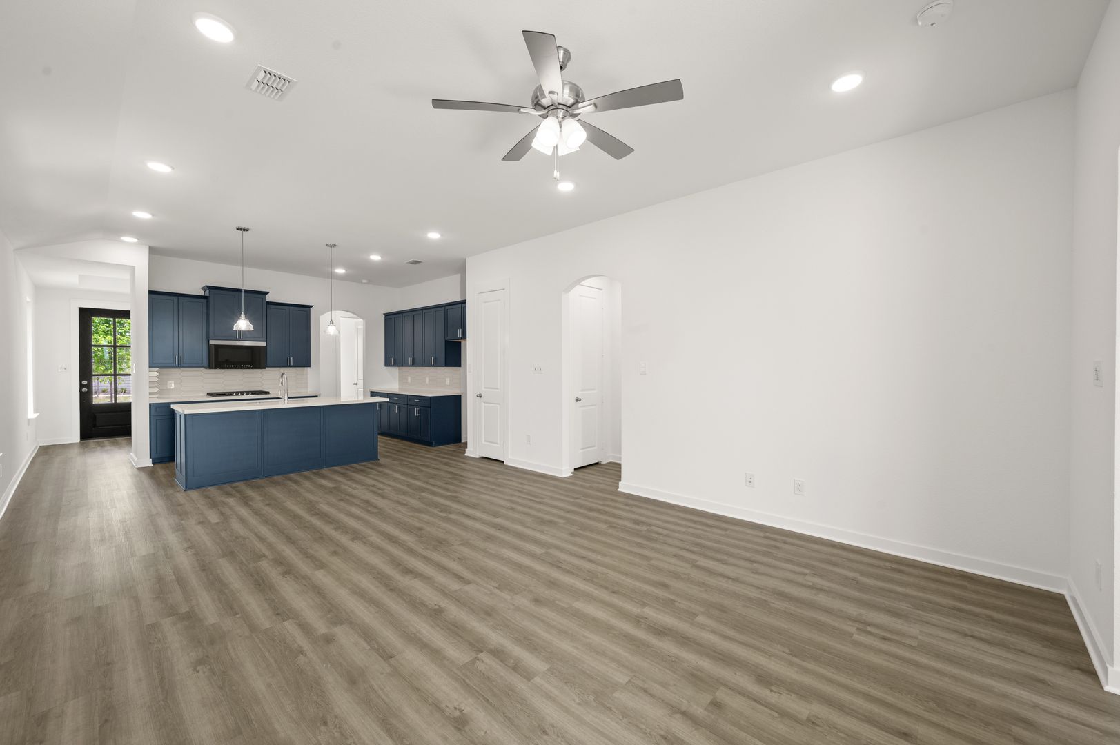 14_8708 Treeline- Living Room-2