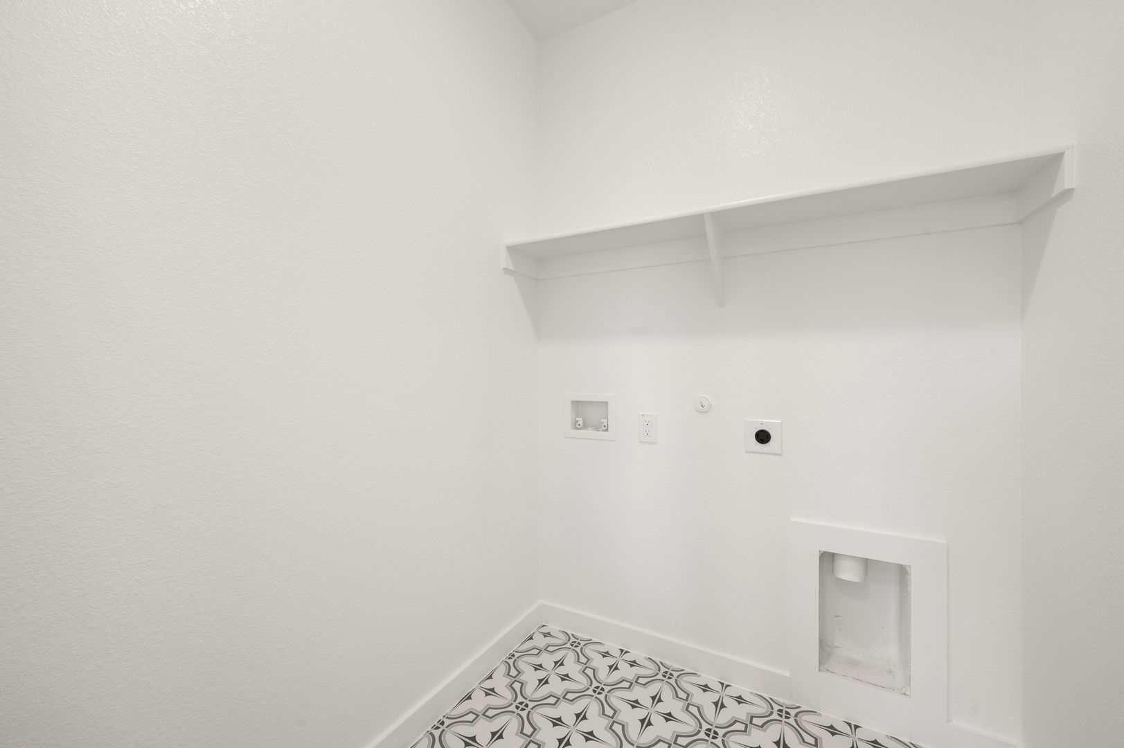 19_8708 Treeline- Utility-1