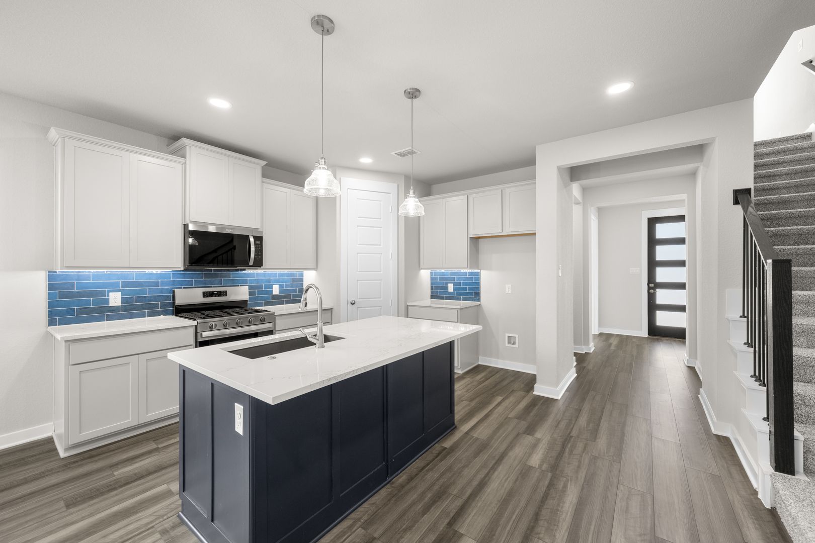 8_8921 Acorn- kitchen-2