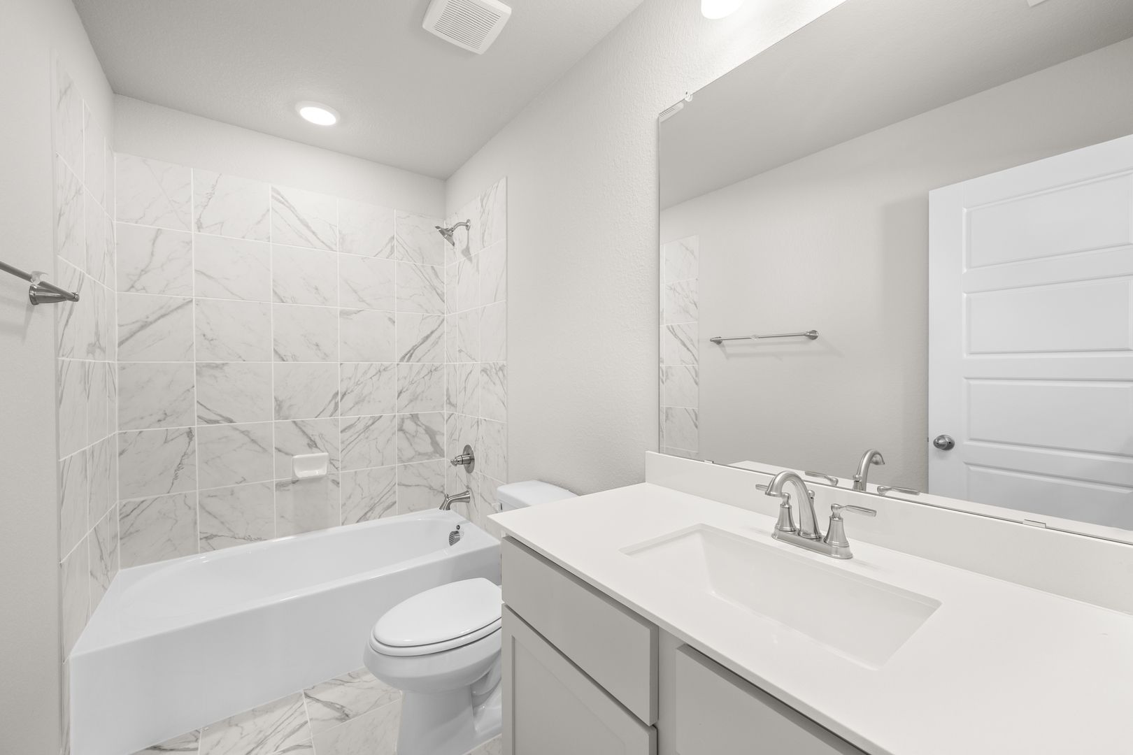 25_8921 Acorn-Bathroom-1