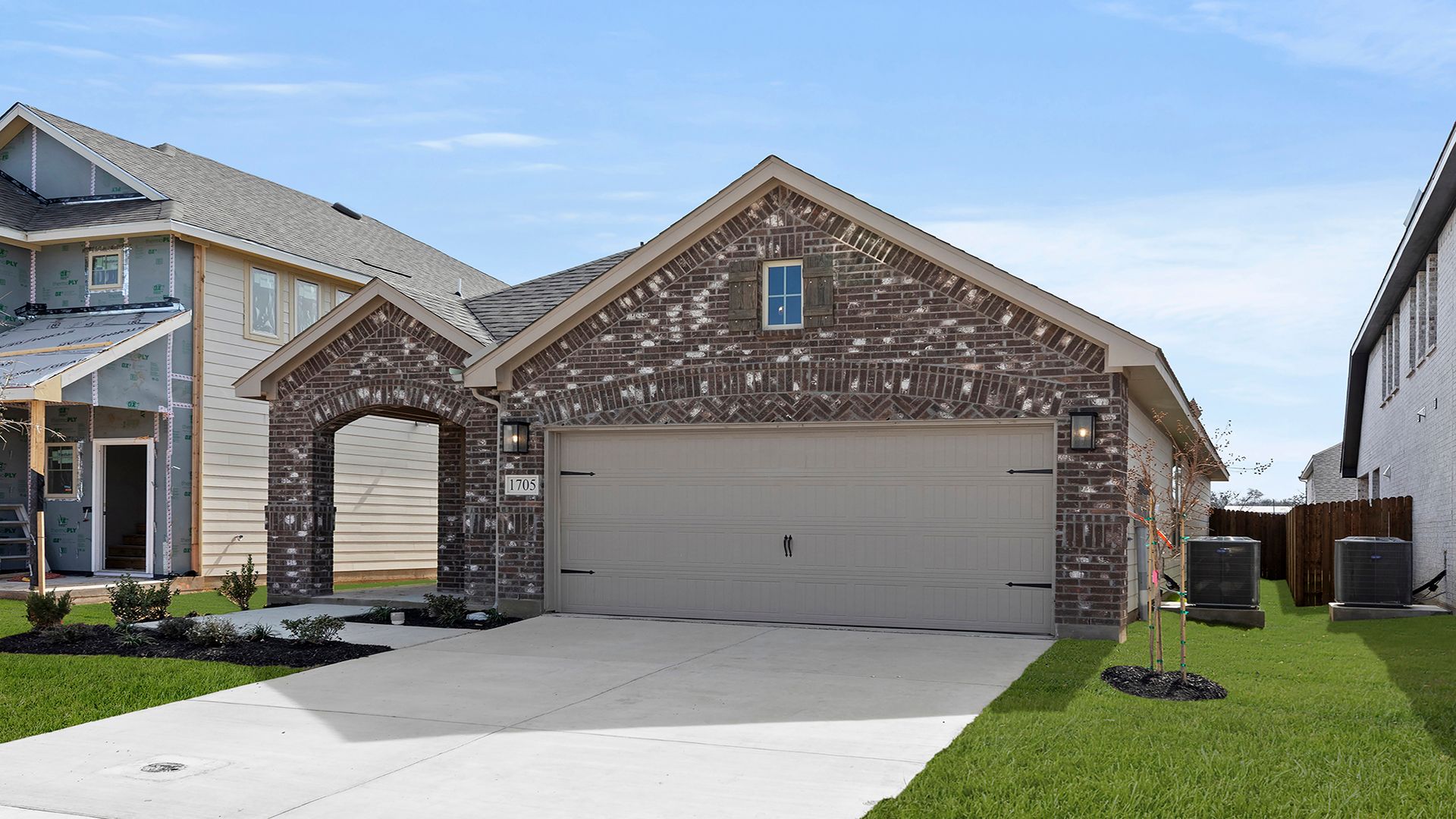 4_05. 1705 Meadow Crest - Front (3)