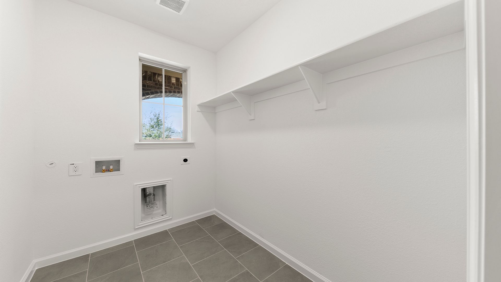 5_06. 1705 Meadow Crest - Utility