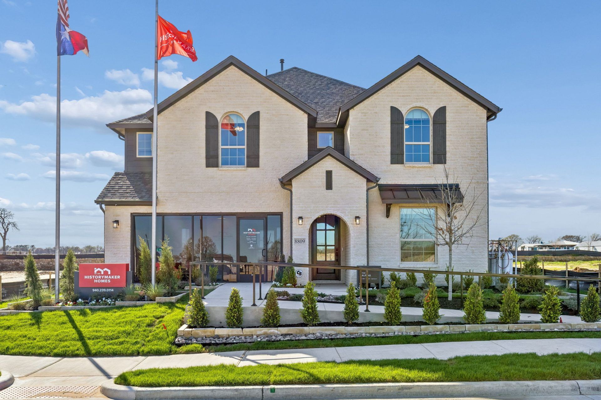 casa en Century Farms por HistoryMaker Homes