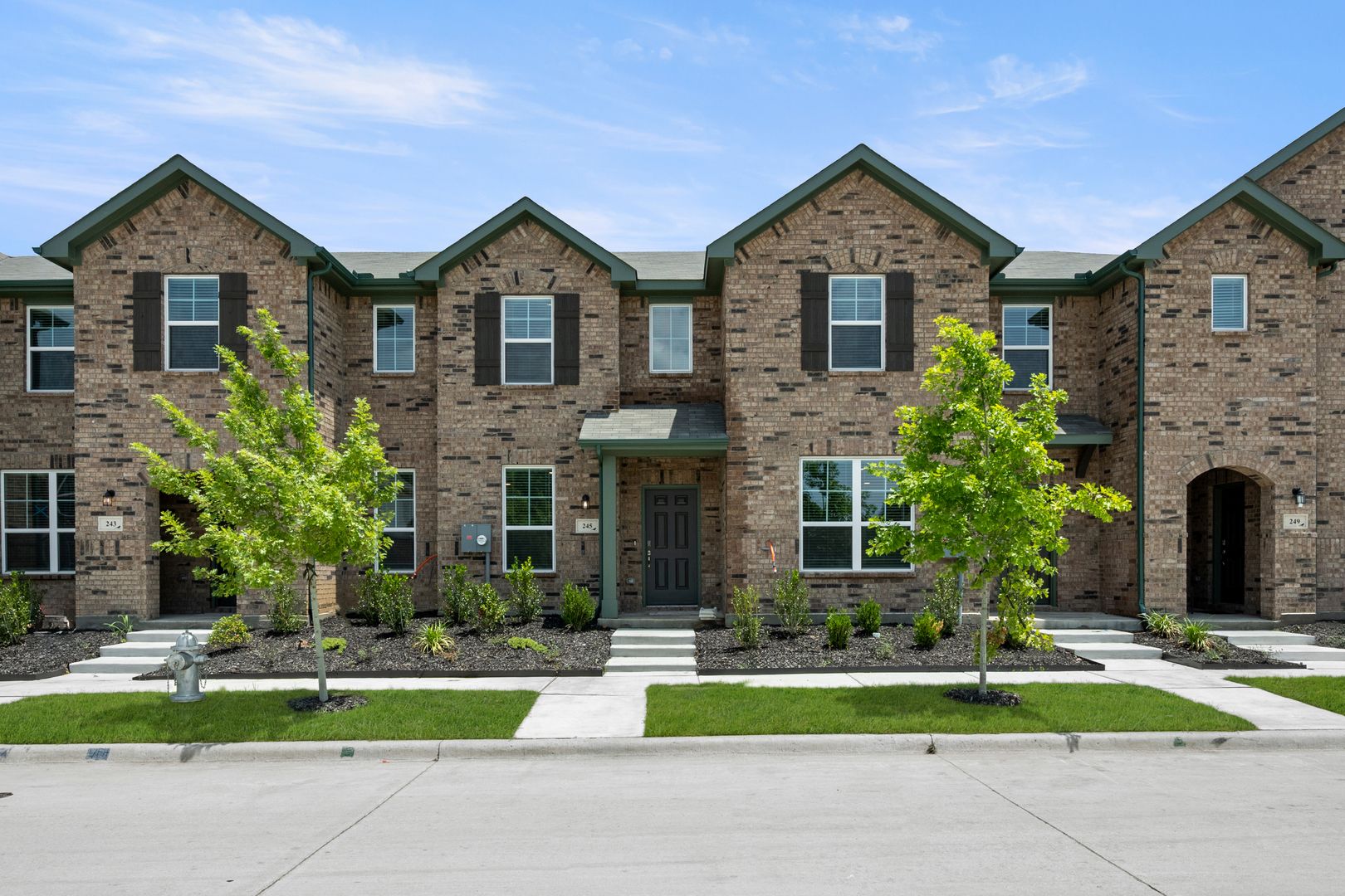 Crockett 5A3 - Mockingbird Estates Townhomes: Fort Worth, Texas - HistoryMaker Homes   