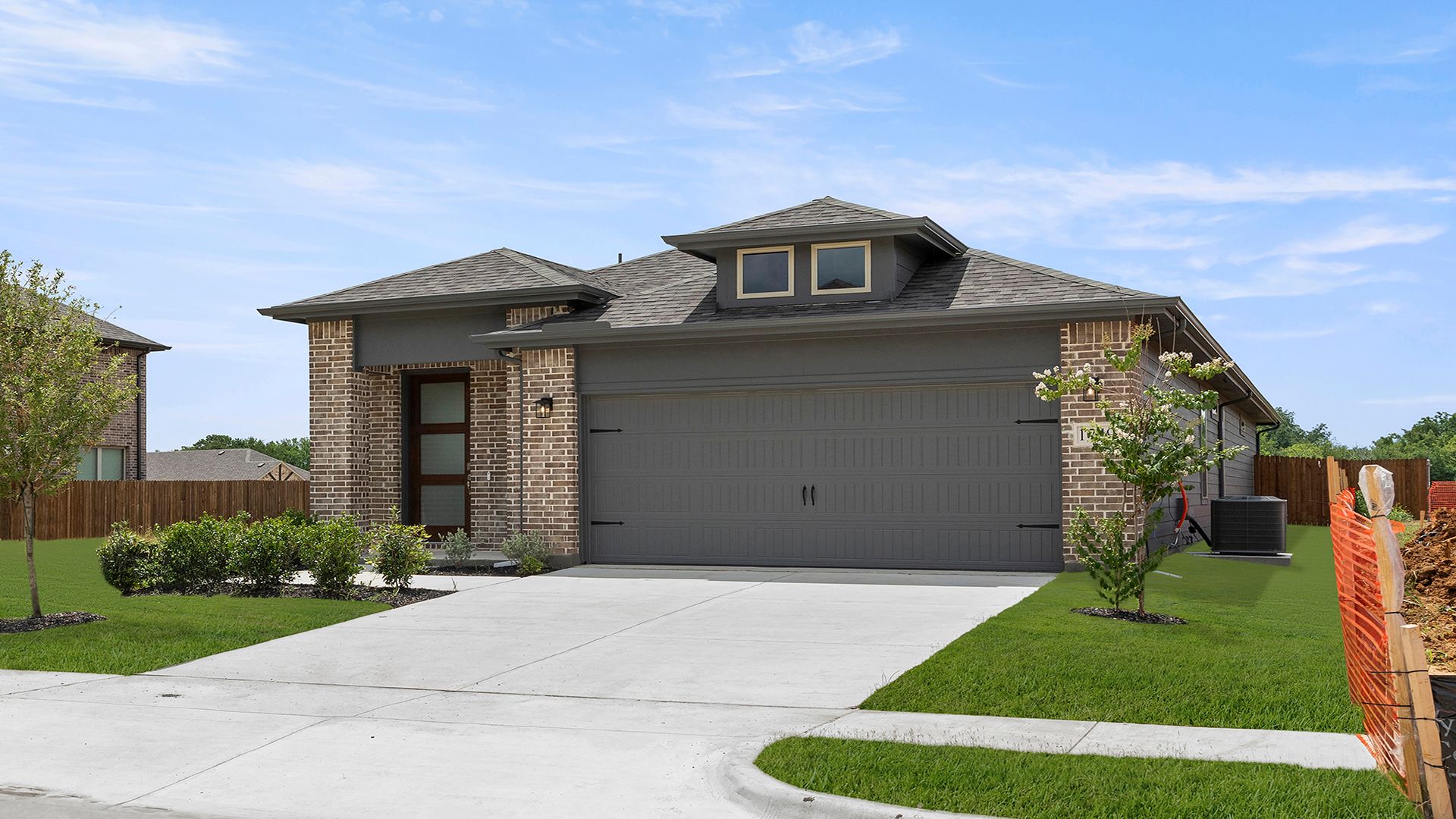 2_03. 1749 Edgeway - Front (3)