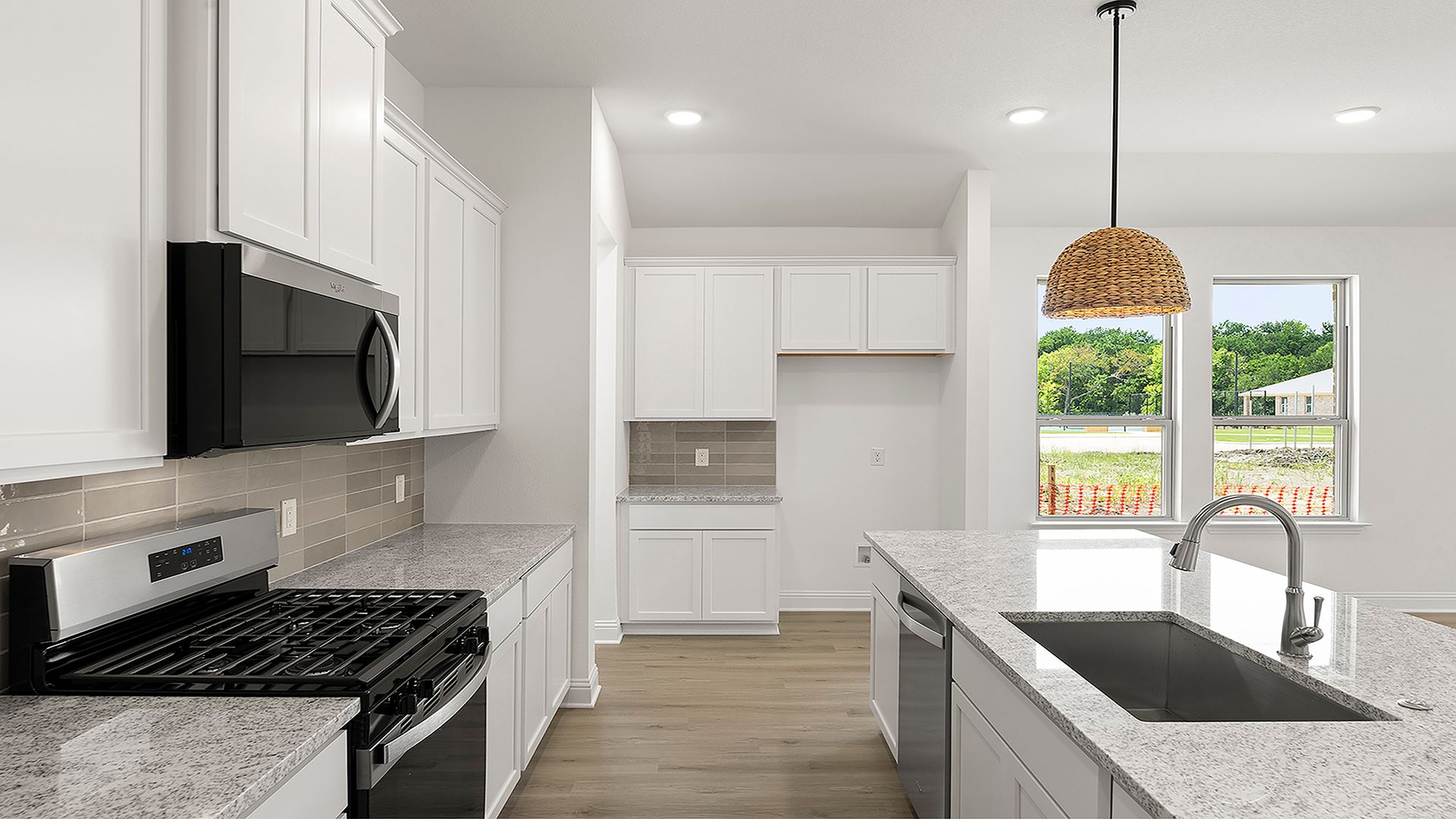 11_12. 2423 Liberty Crossing - Kitchen (4)