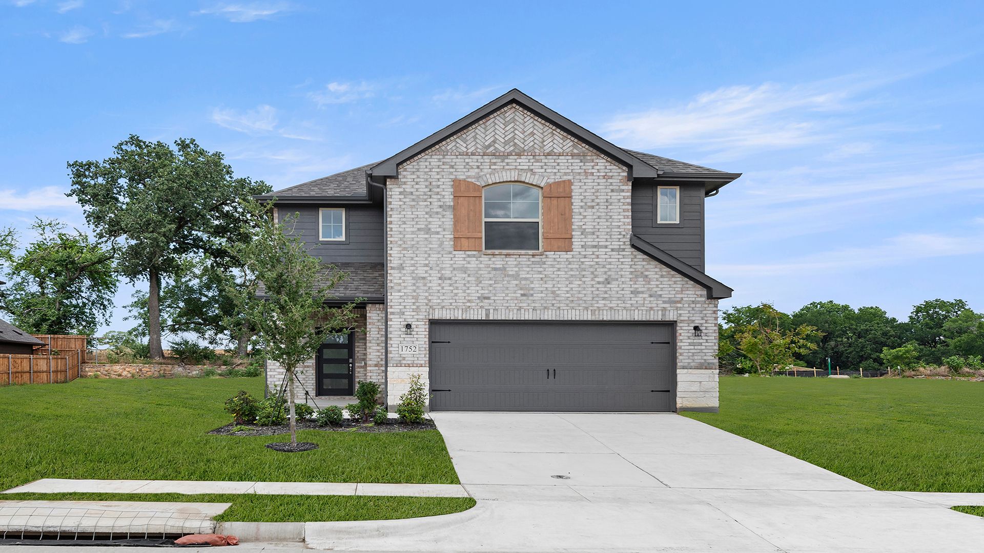 1752 Edgeway Drive