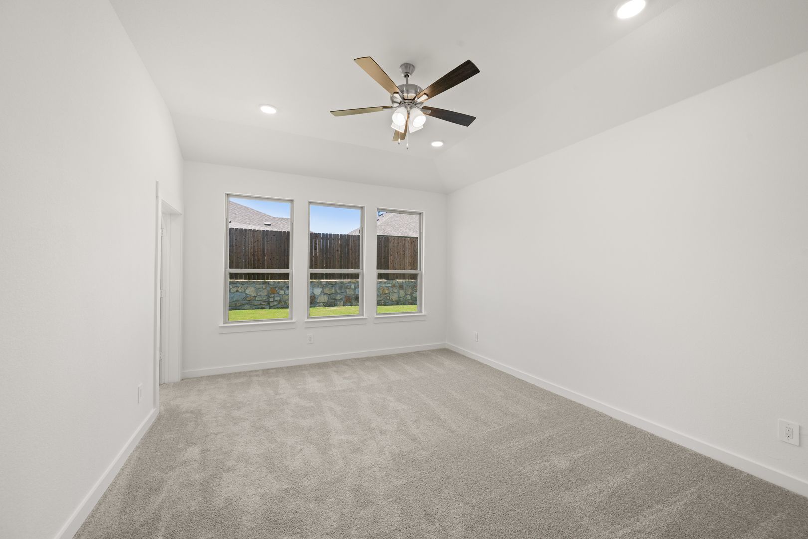 21_1321 Rothland- Primary Suite-1
