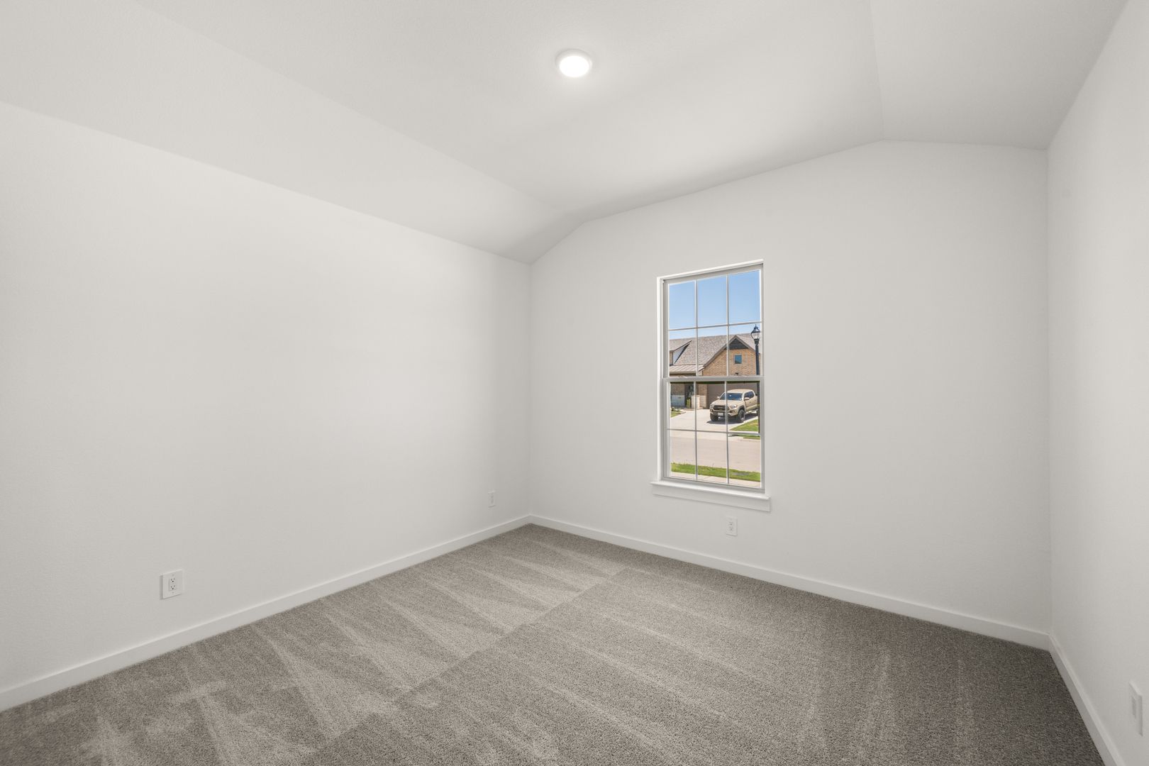 5_1321 Rothland- Bedroom-1