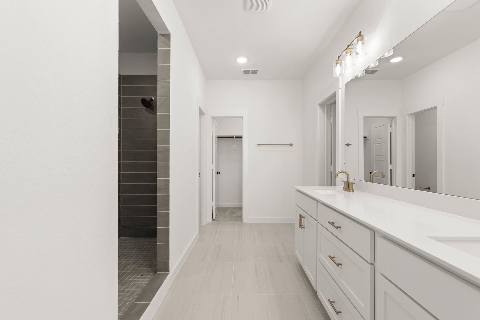 22_816 Alderwood-Primary Suite-3