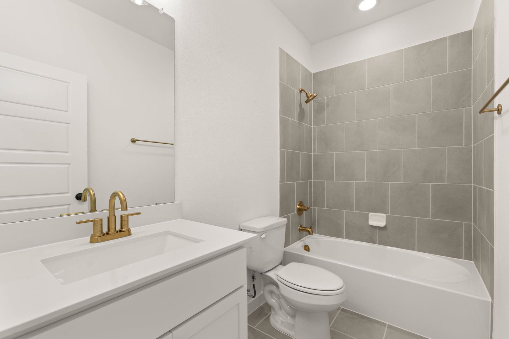 26_816 Alderwood-Bathroom-1