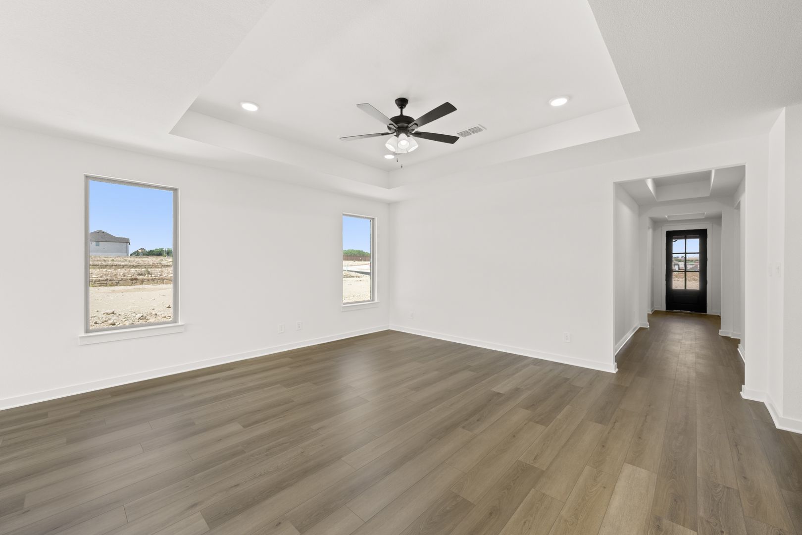 14_372 Deer Ridge- Living Room-3