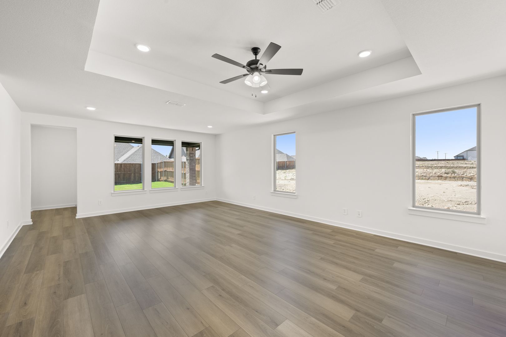 12_372 Deer Ridge- Living Room-1