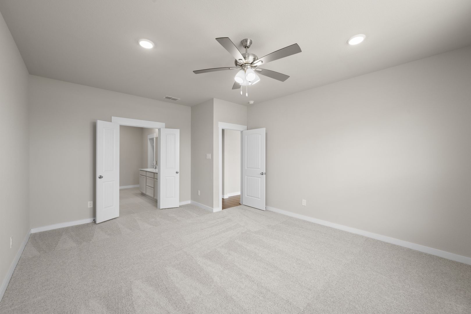 21_6928 Deadwood- Primary Suite-2