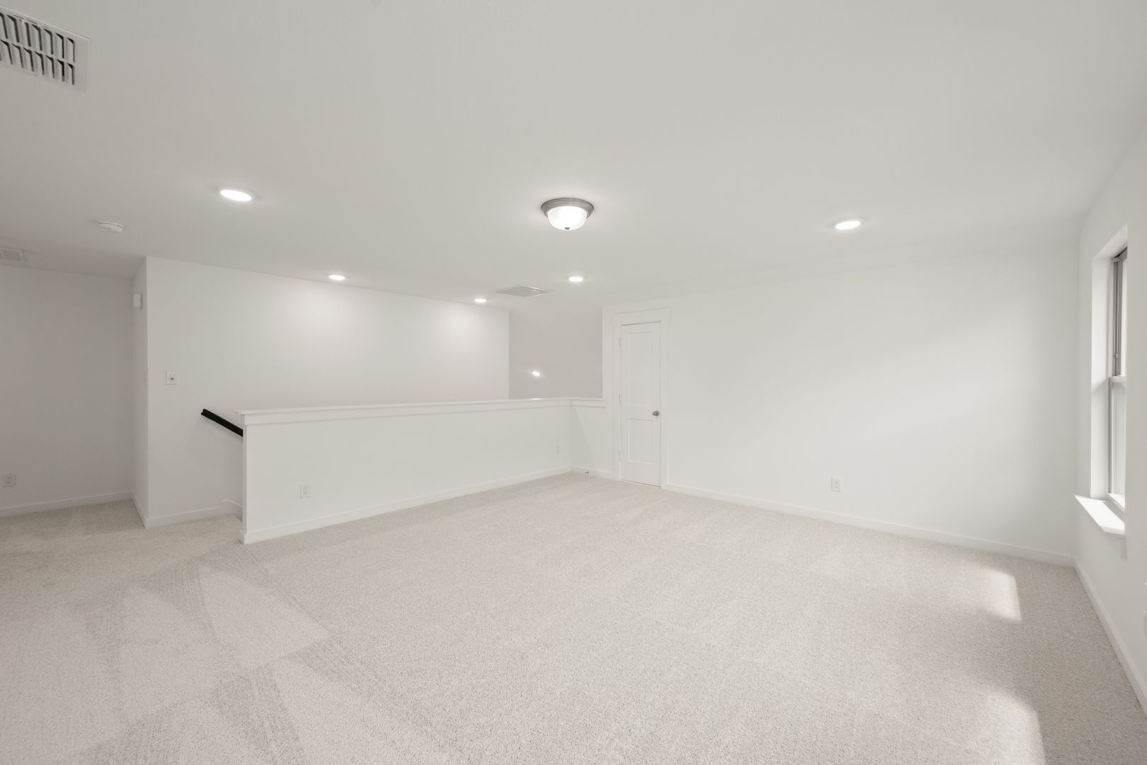 24_6924 Freight Train- Gameroom-2