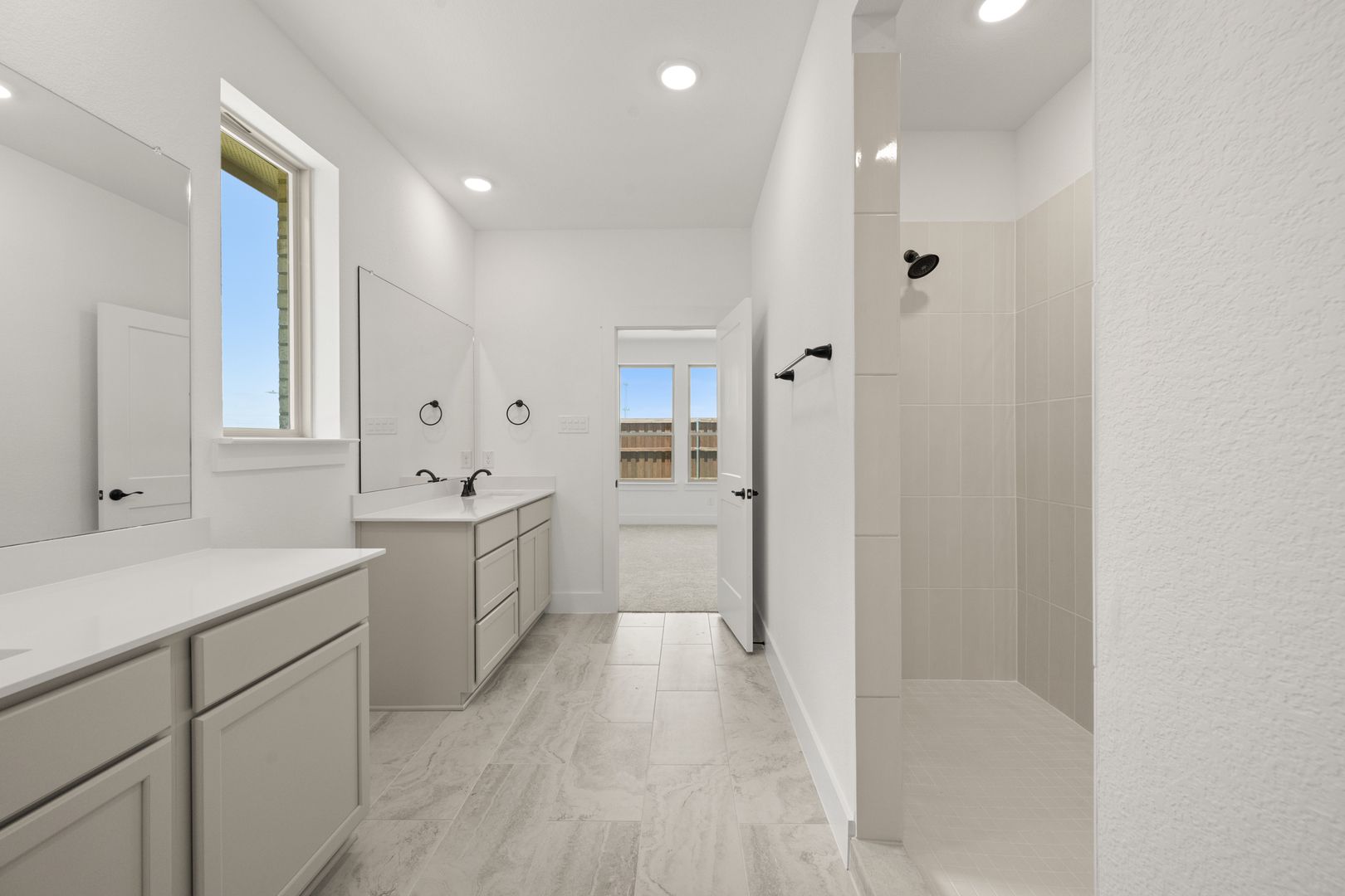 21_9116 Kansas Pacific- Primary Suite-4