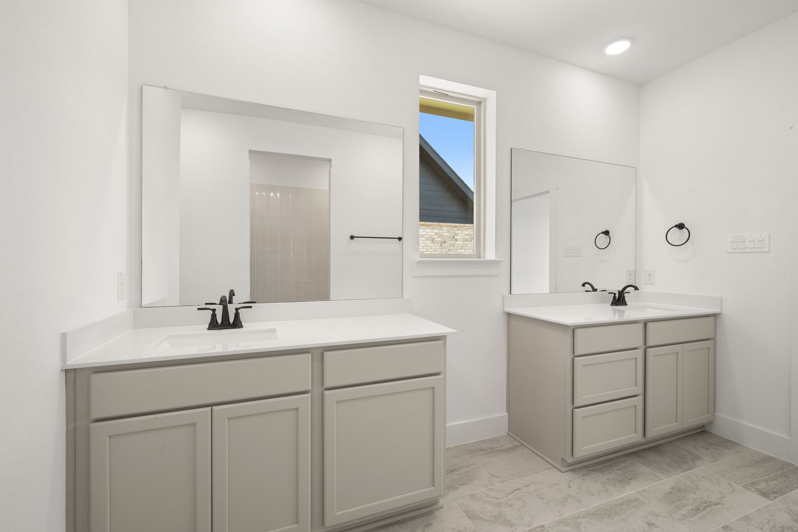 19_9116 Kansas Pacific- Primary Suite-2