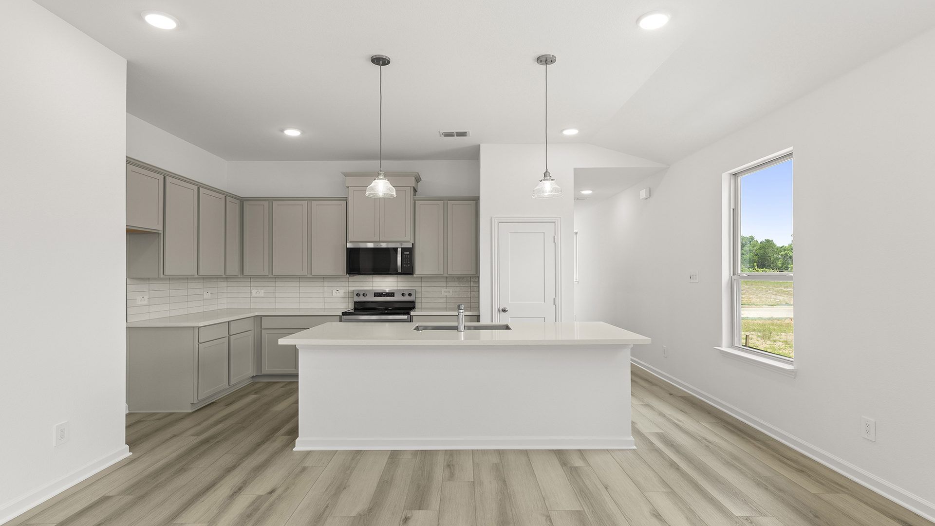 4_05. 1749 Edgeway - Kitchen