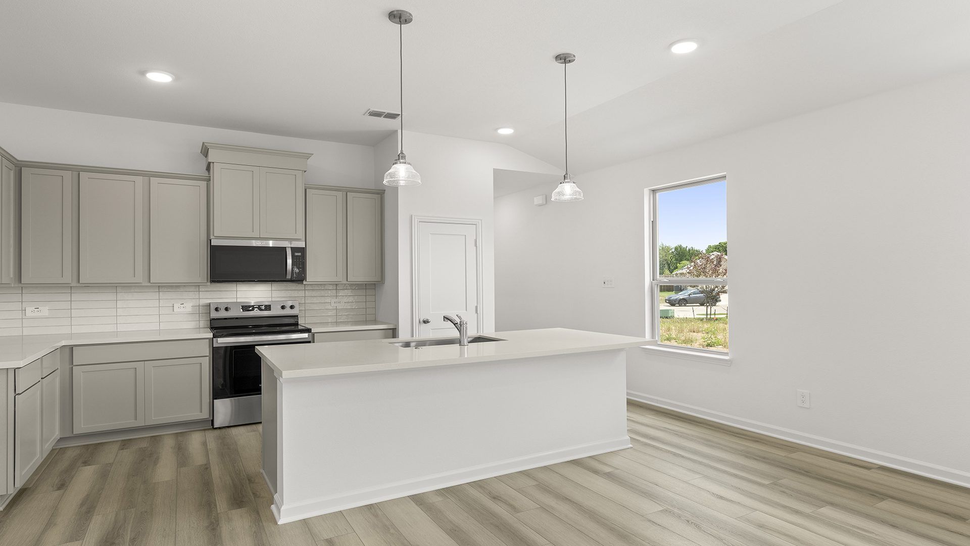 6_07. 1749 Edgeway - Kitchen (3)