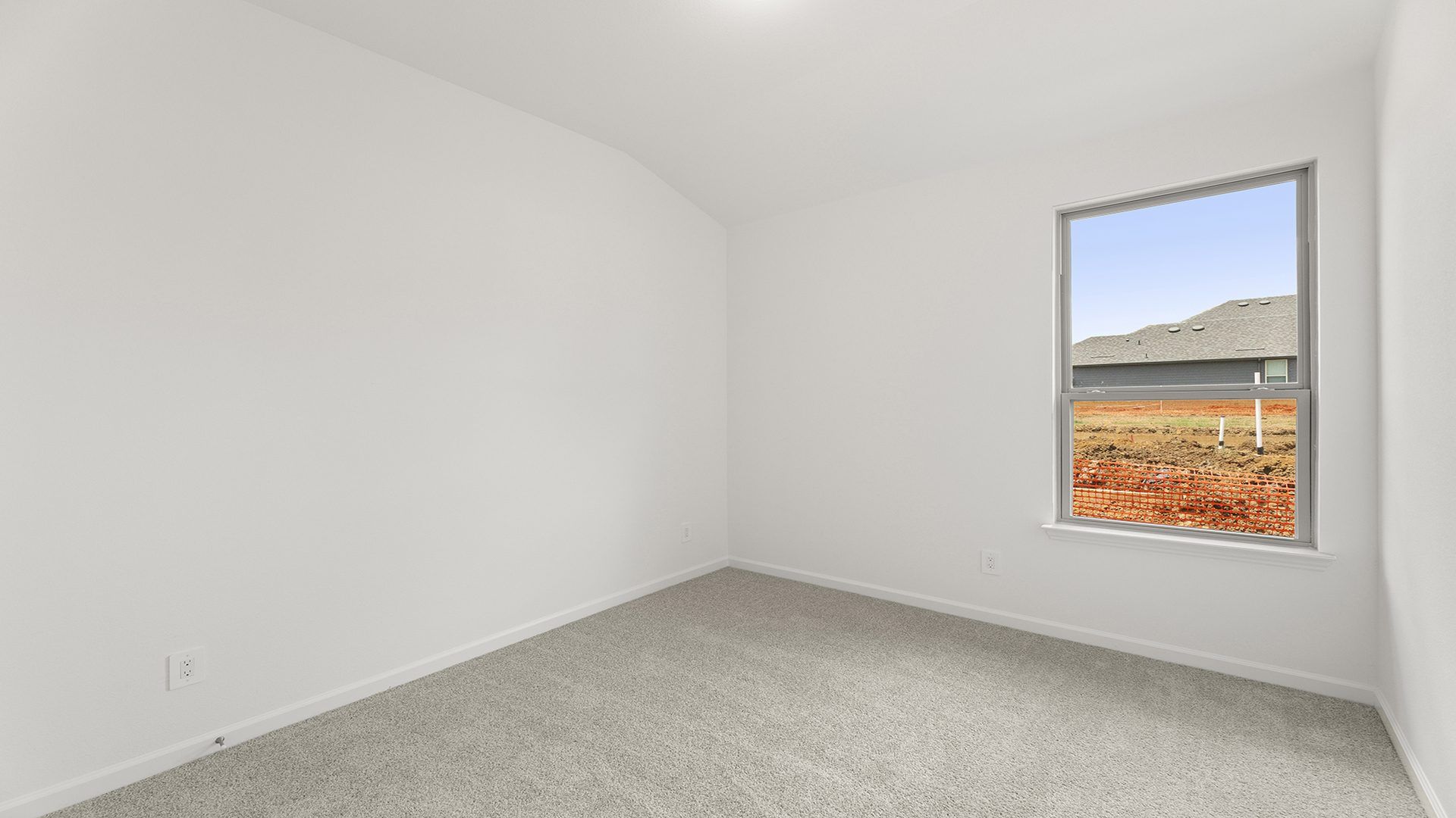 12_13. 1749 Edgeway - Bed 3