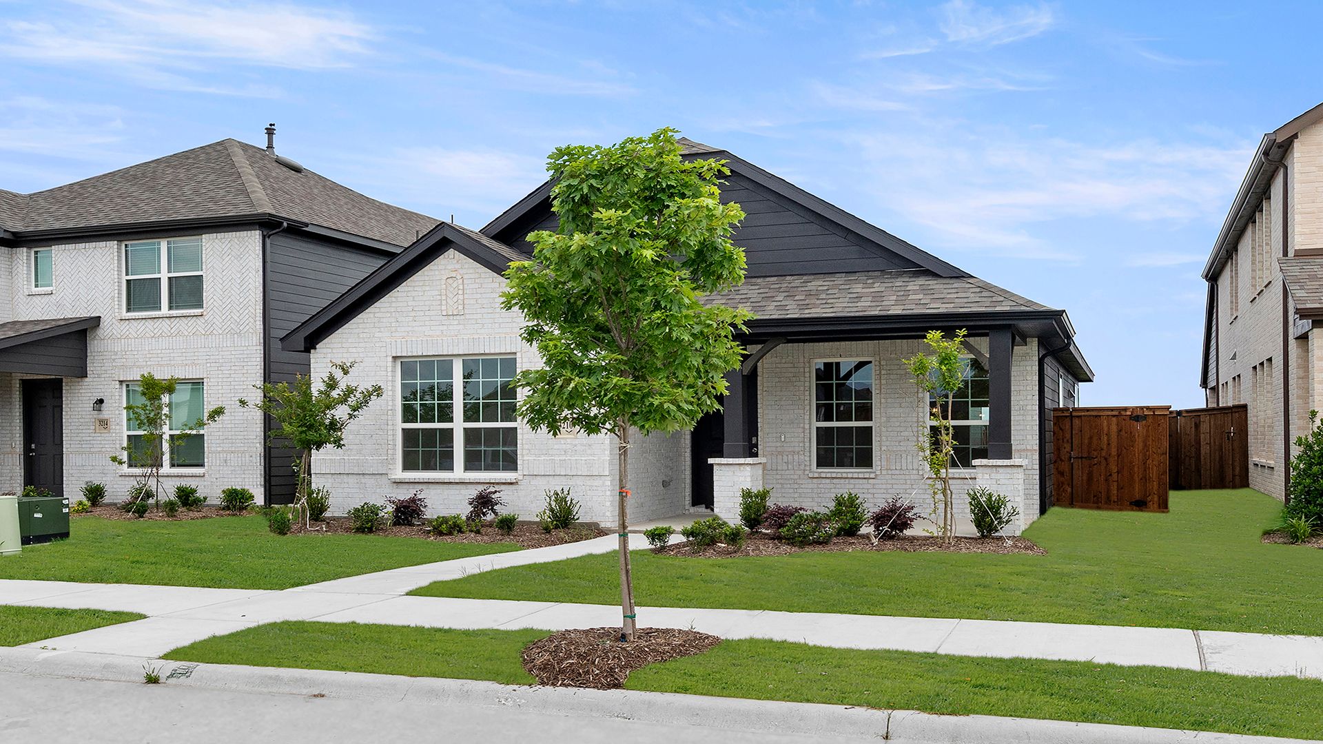 1_02. 3210 Summerland - Front (2)