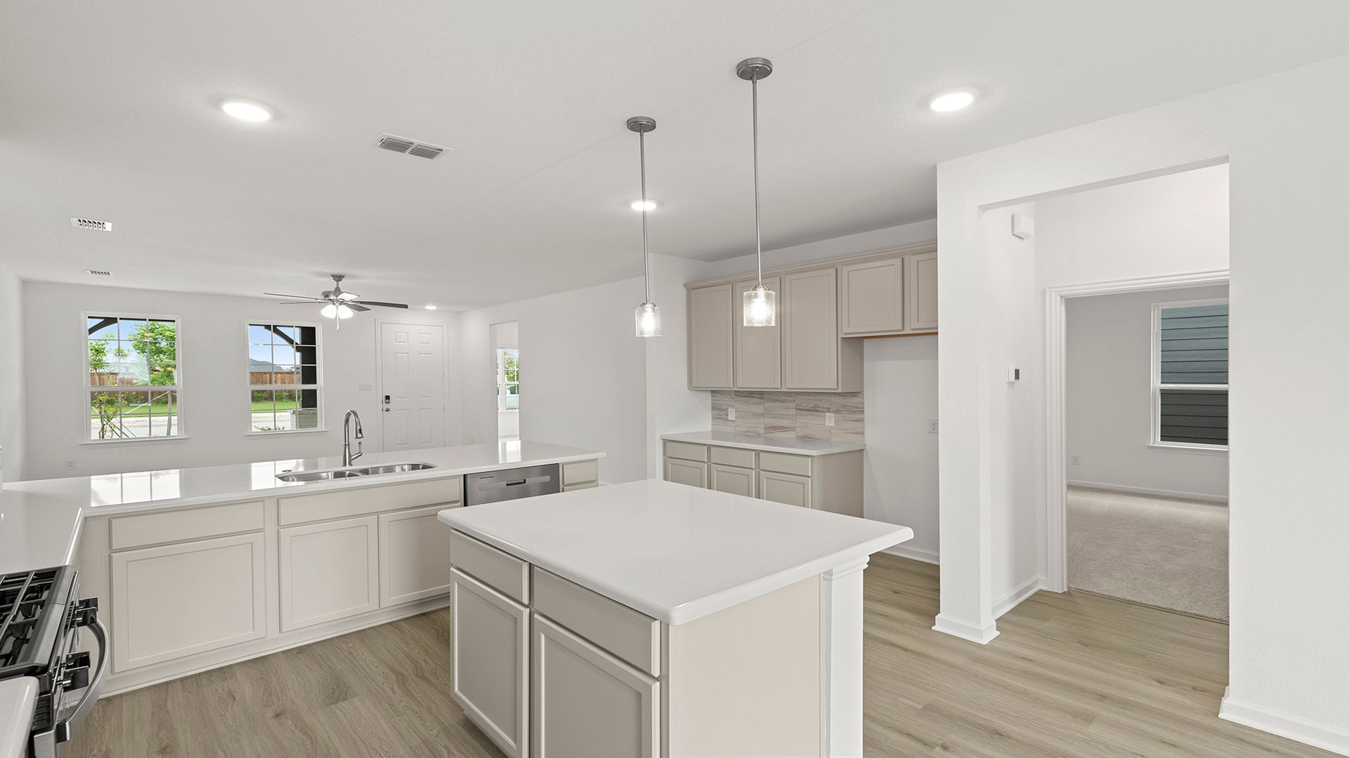 12_13. 3210 Summerland - Kitchen (4)