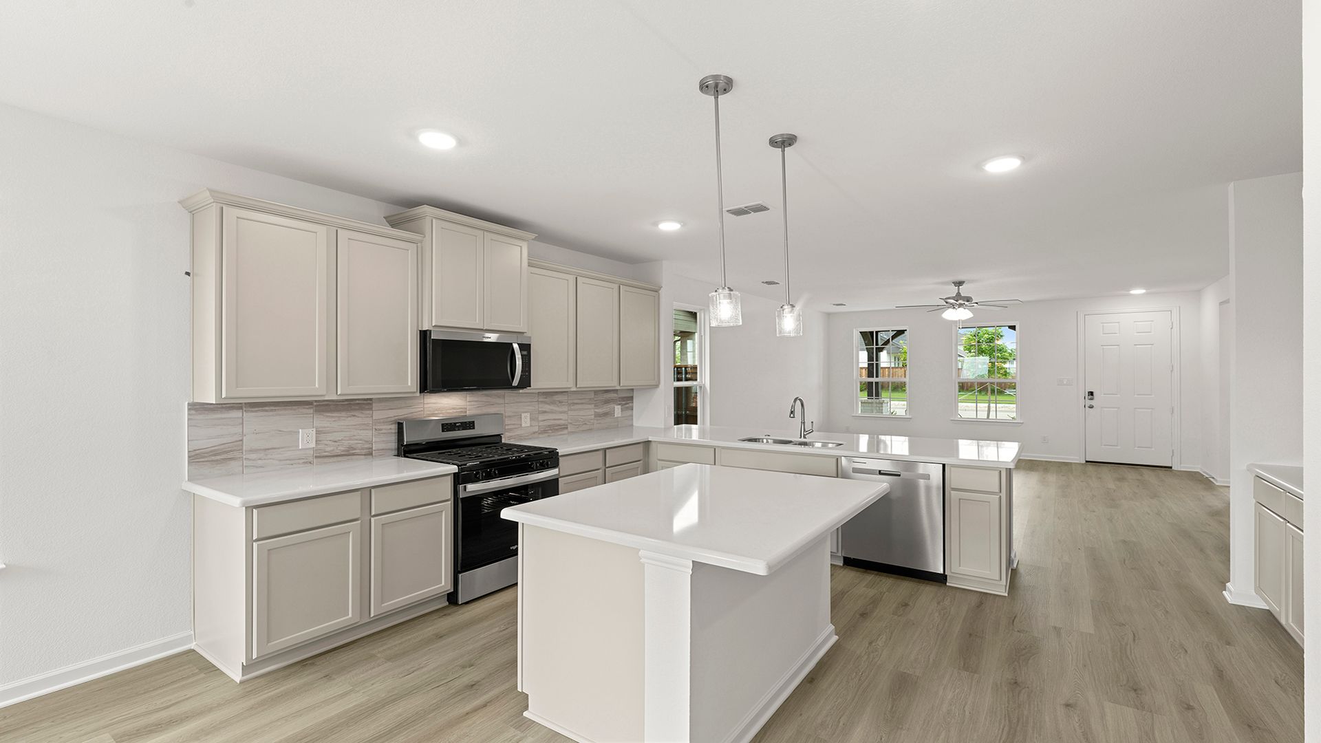11_12. 3210 Summerland - Kitchen (3)