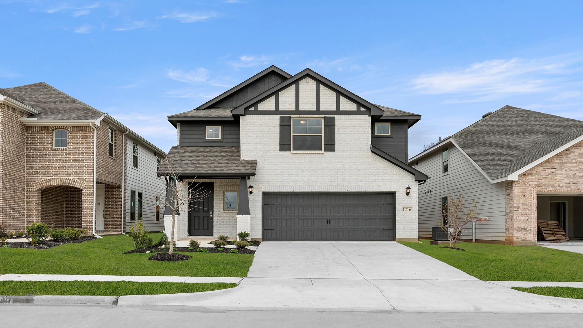 Holbrook II - Devonshire: Forney, Texas - HistoryMaker Homes   