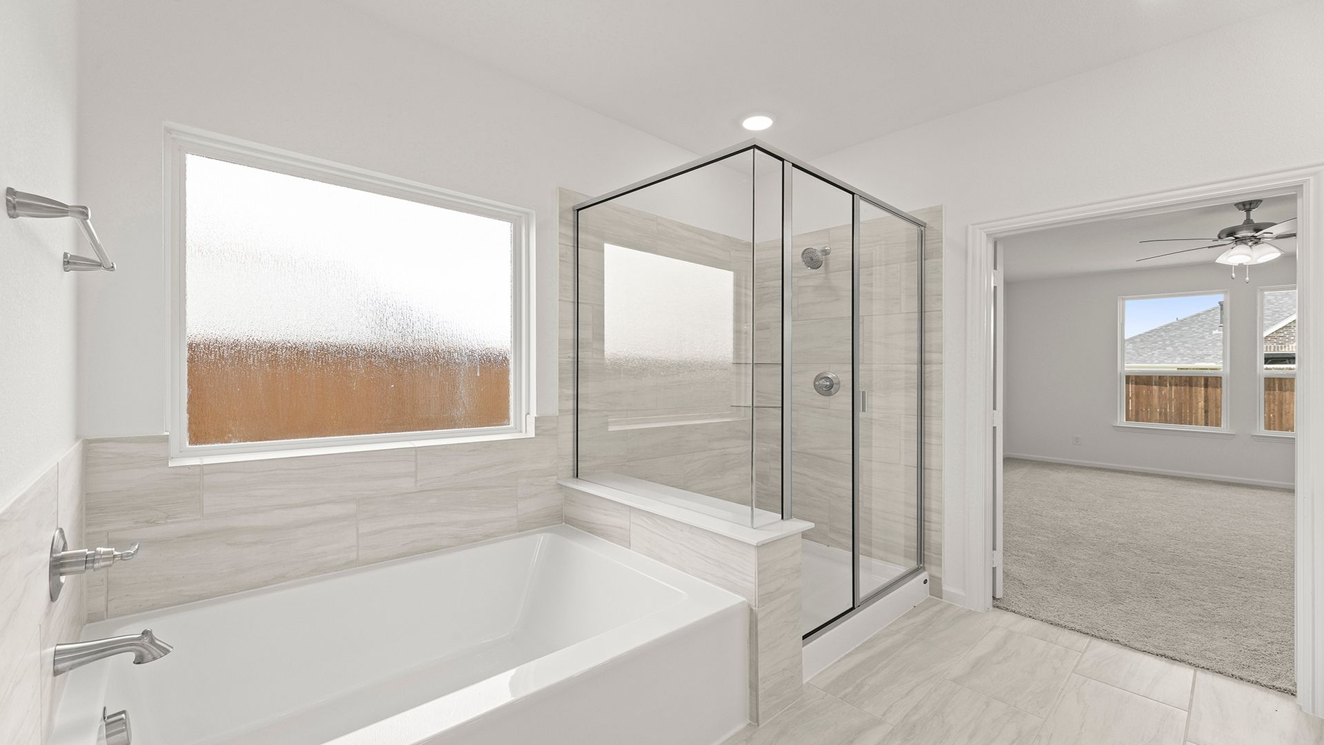 21_22. 9013 Palafox - Bath (3)