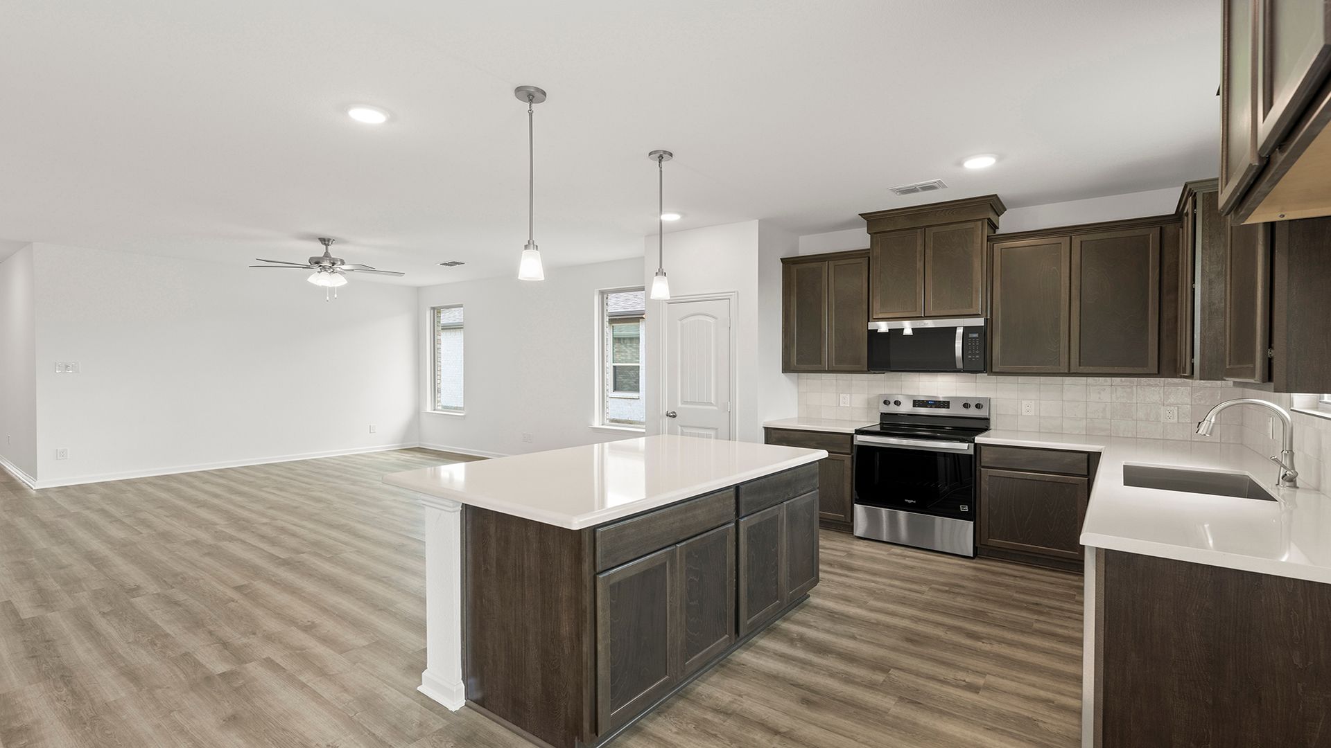 14_15. 2935 Wagoner - Kitchen (3)