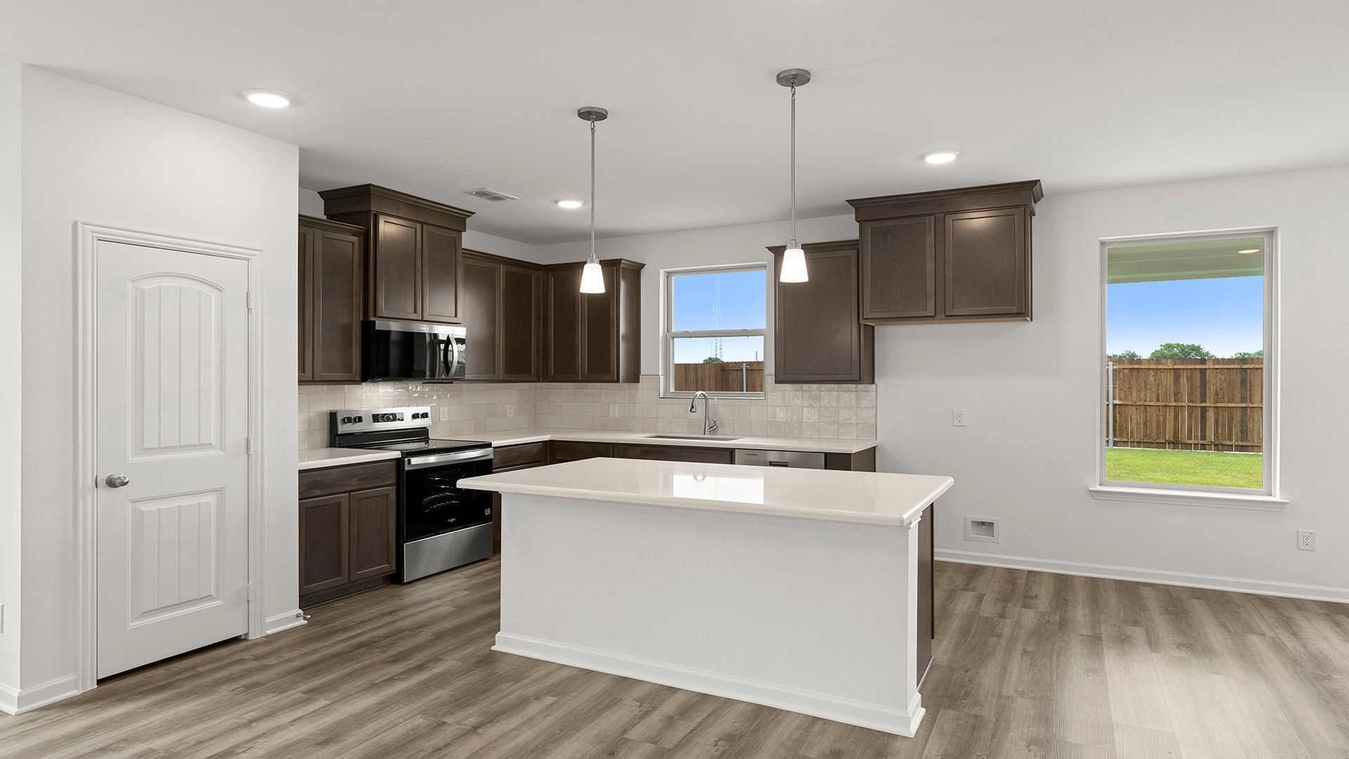 13_14. 2935 Wagoner - Kitchen (2)
